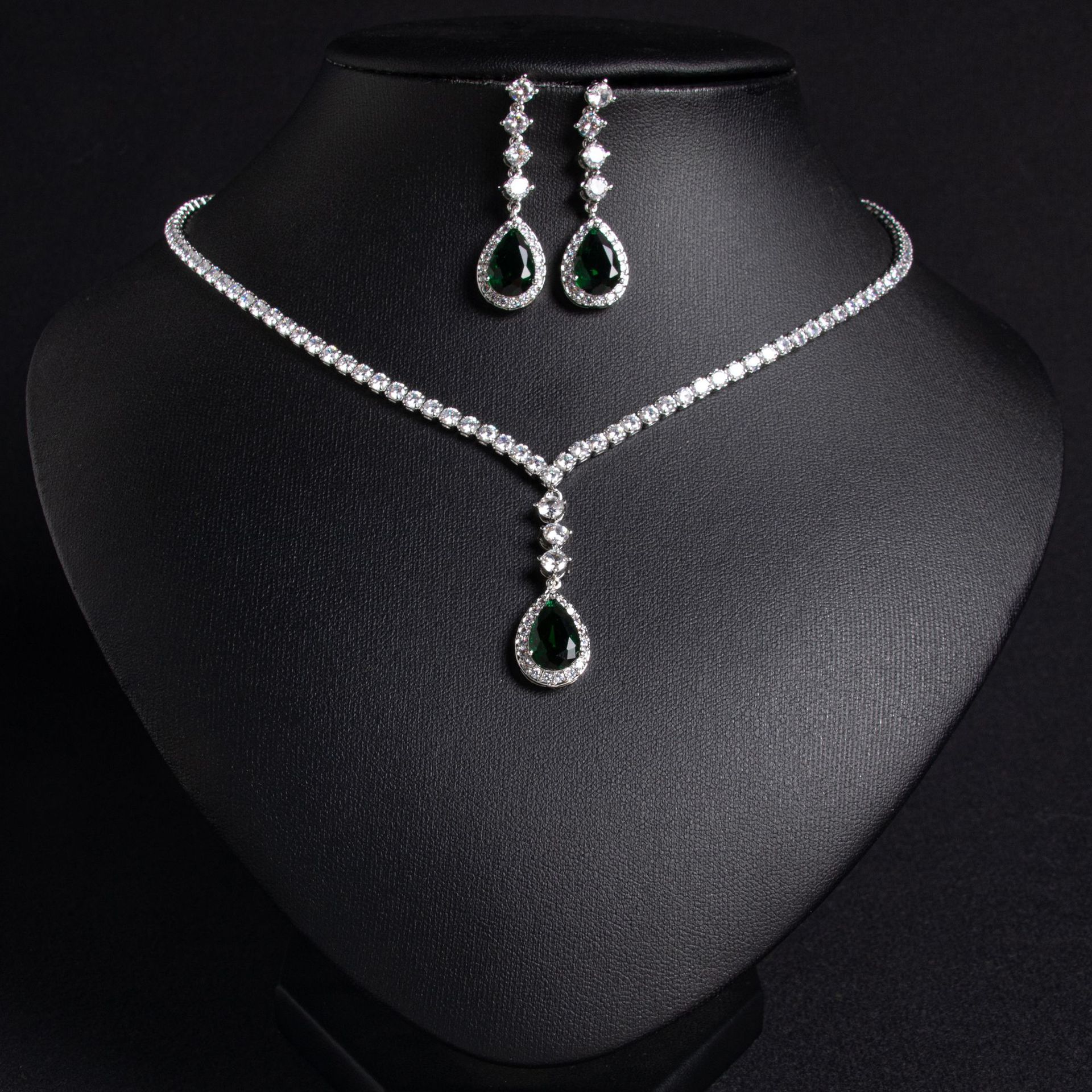Zircon jewelry set
