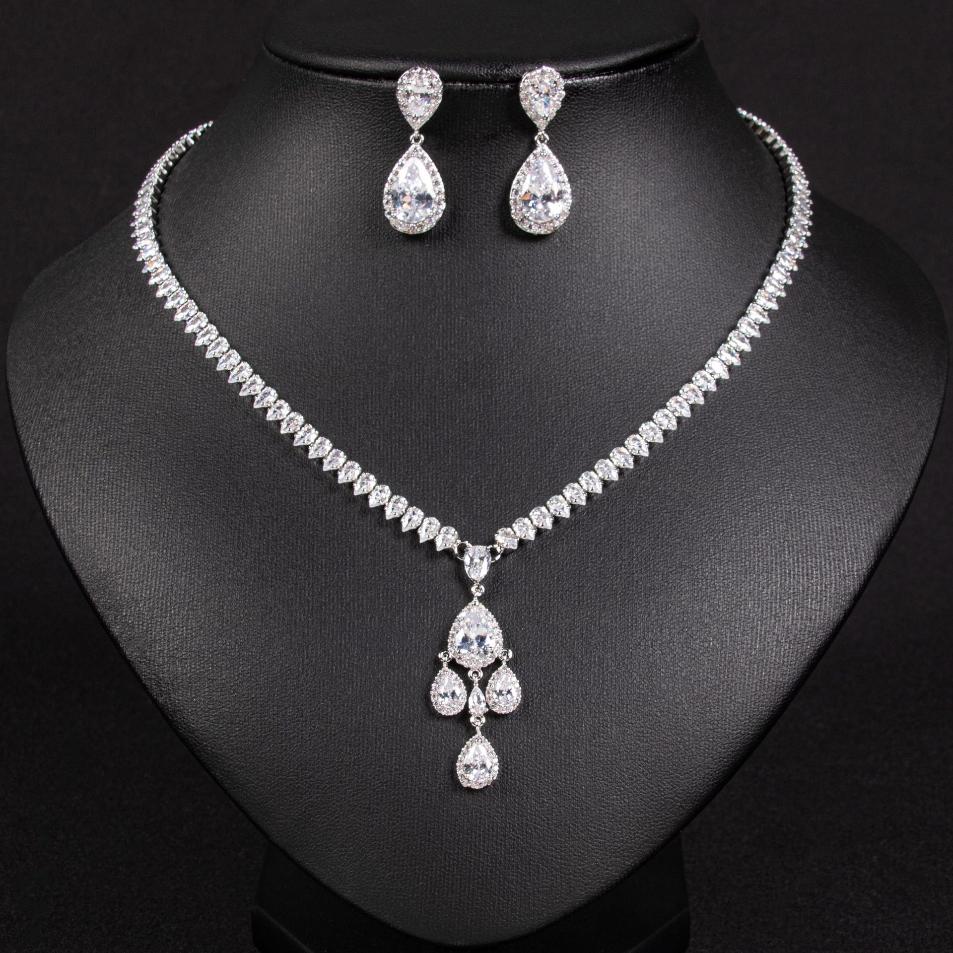Zircon jewelry set
