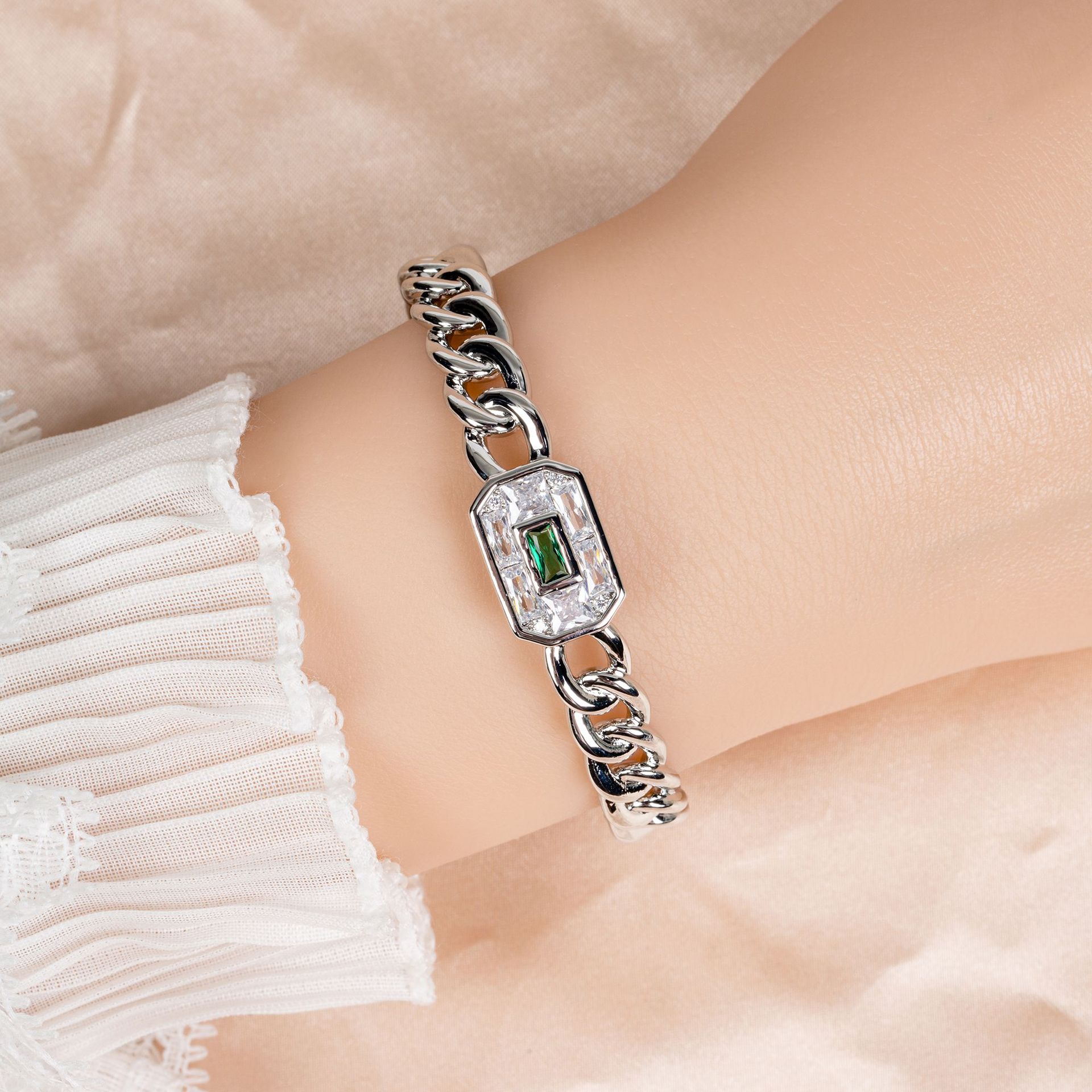 New high quality zircon bracelet