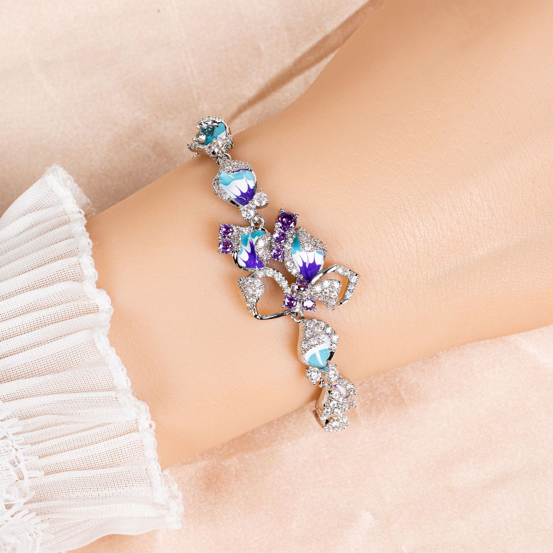 New flower zircon bracelet