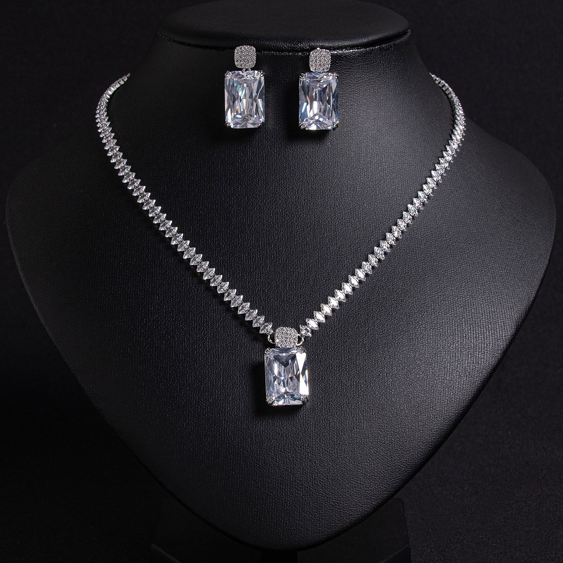 Zircon jewelry set