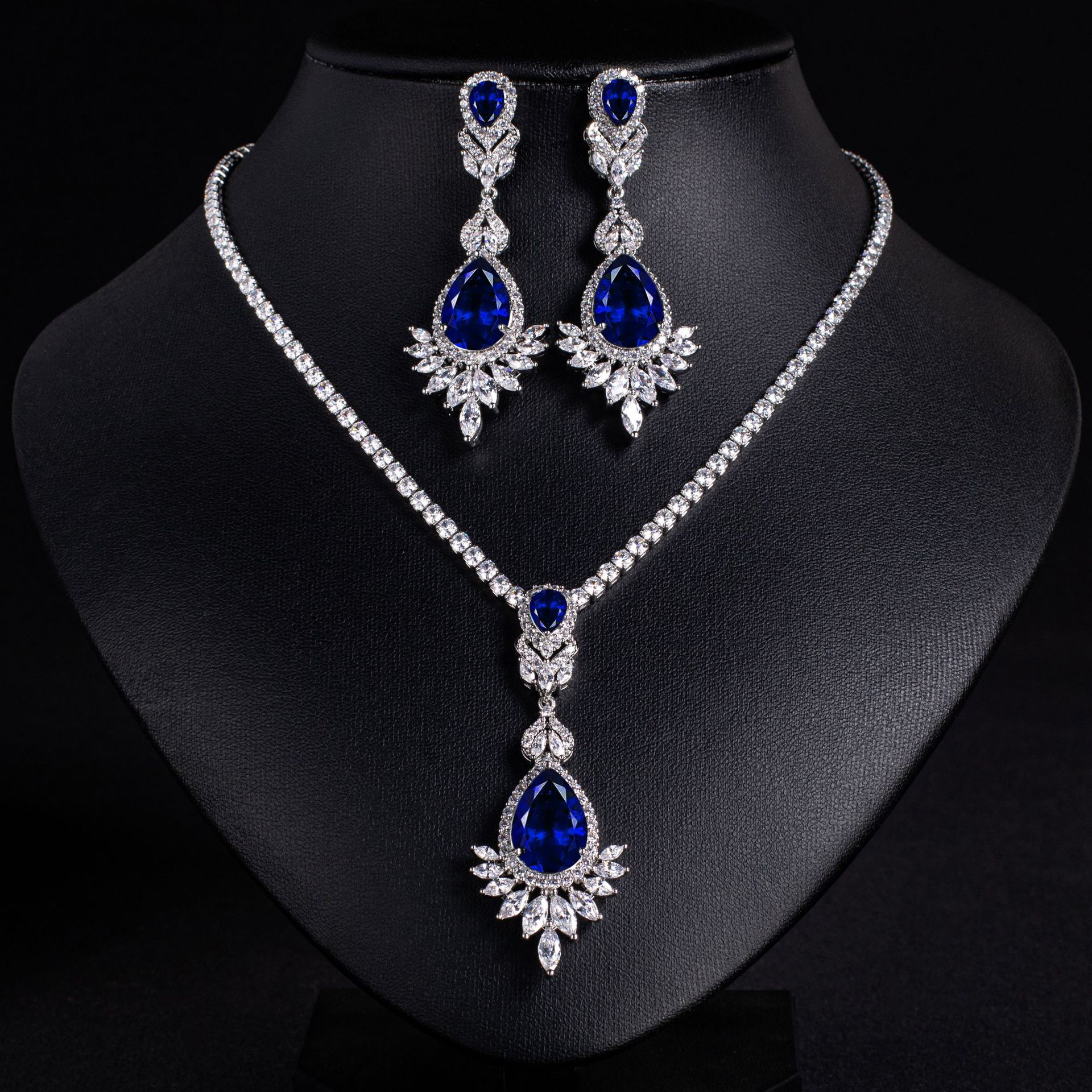 Zircon jewelry set