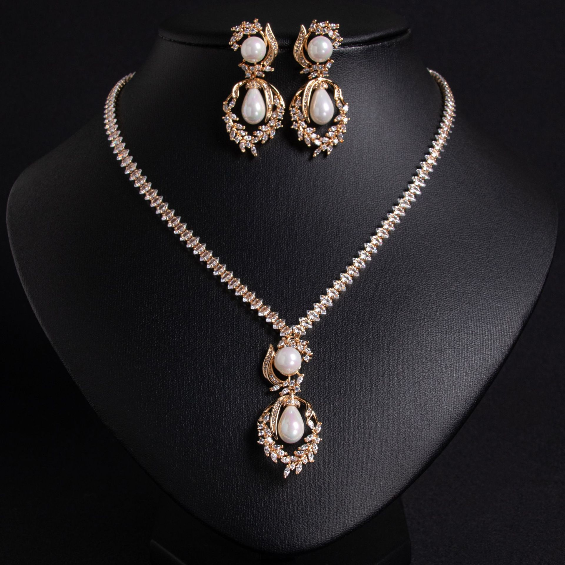 Zircon jewelry set