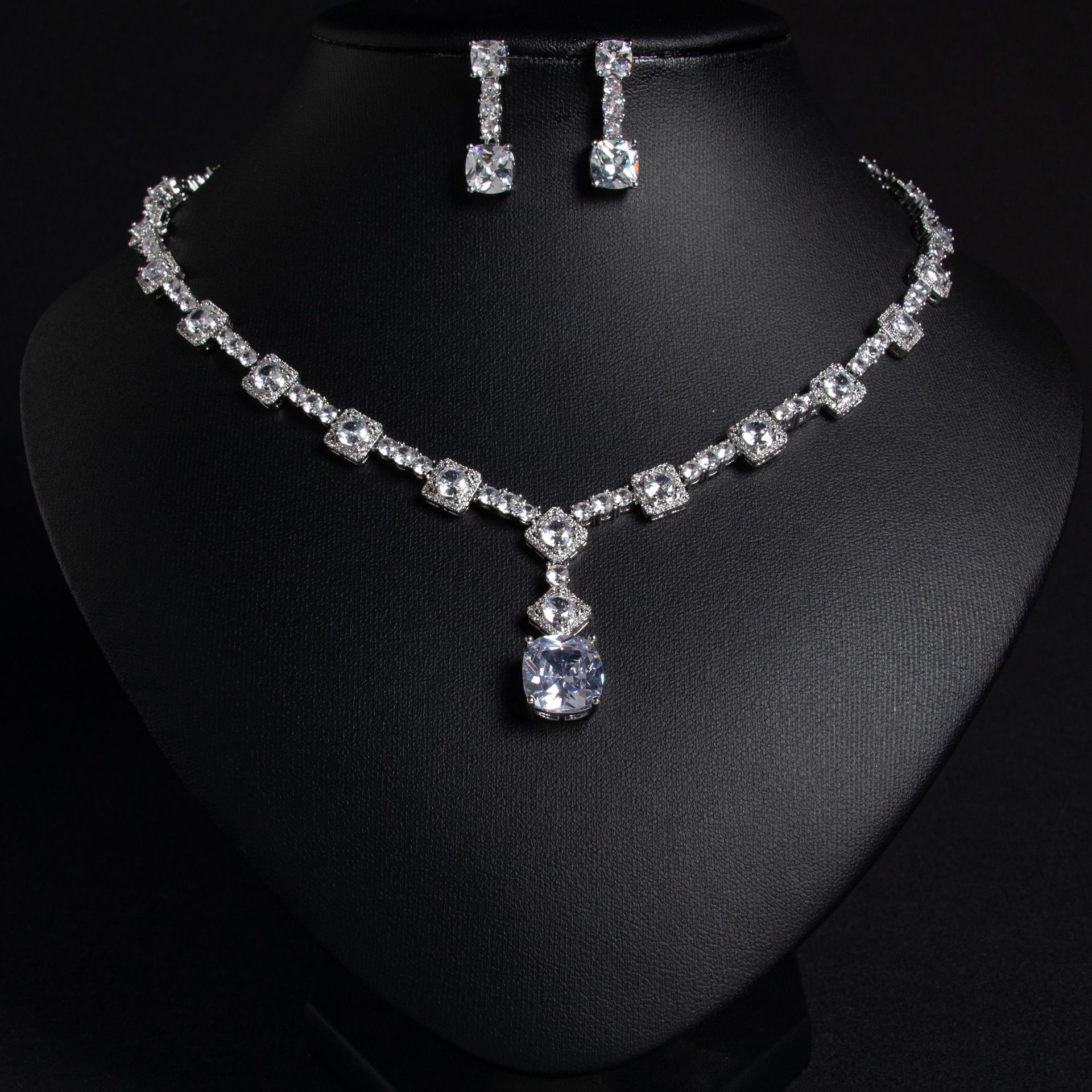 New and fashionable zircon jewelry sets