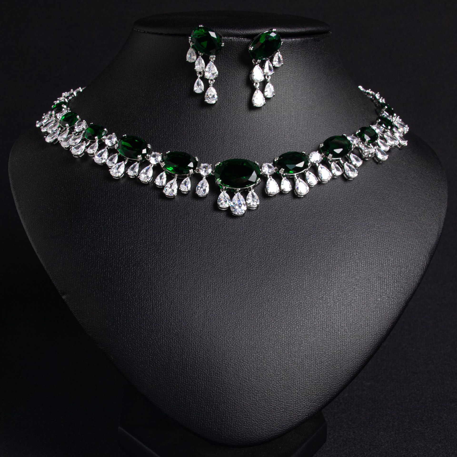 Zircon jewelry set
