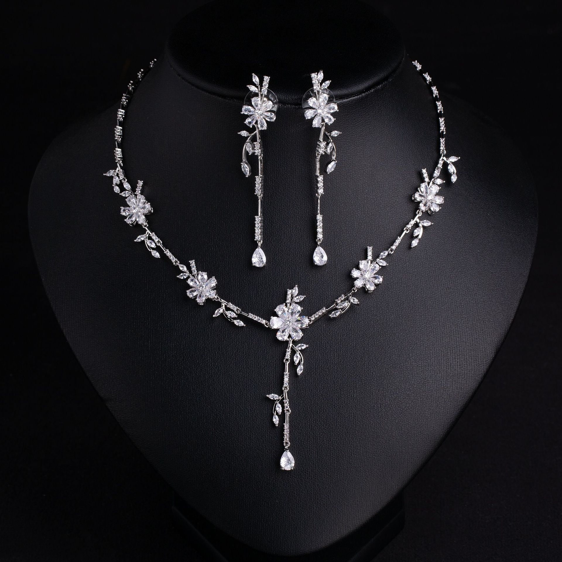 Zircon jewelry set