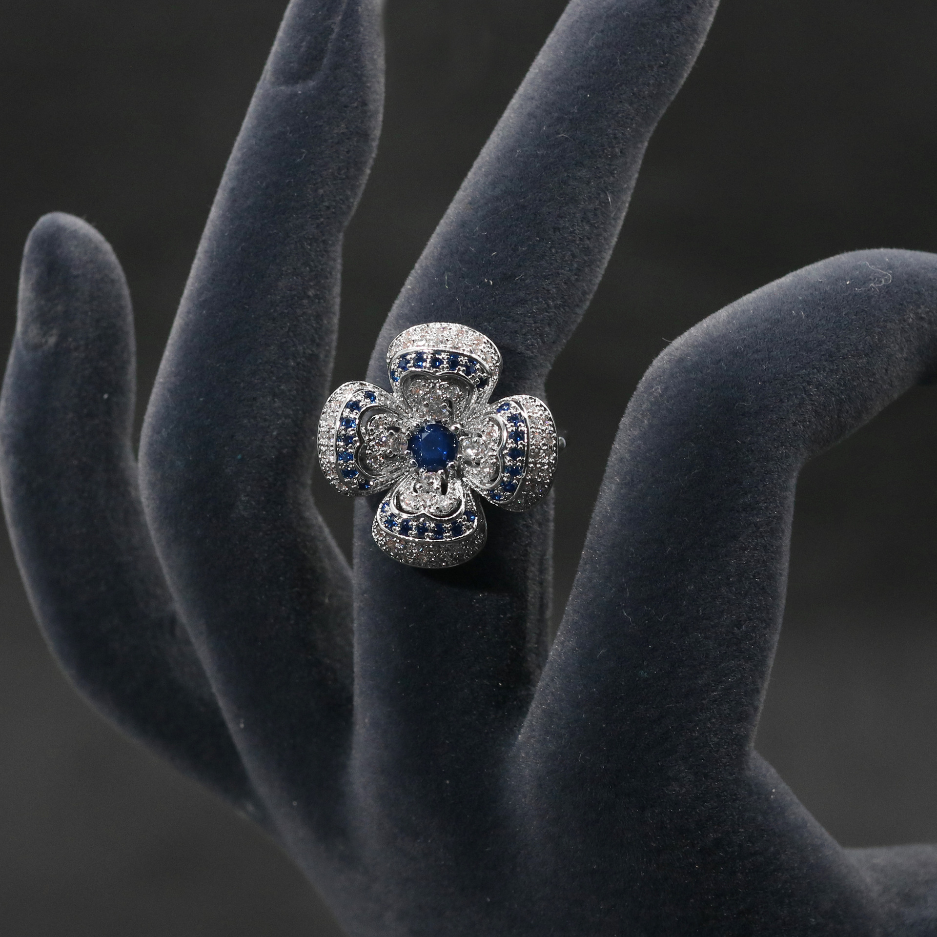 New high quality elegant flower zircon ring