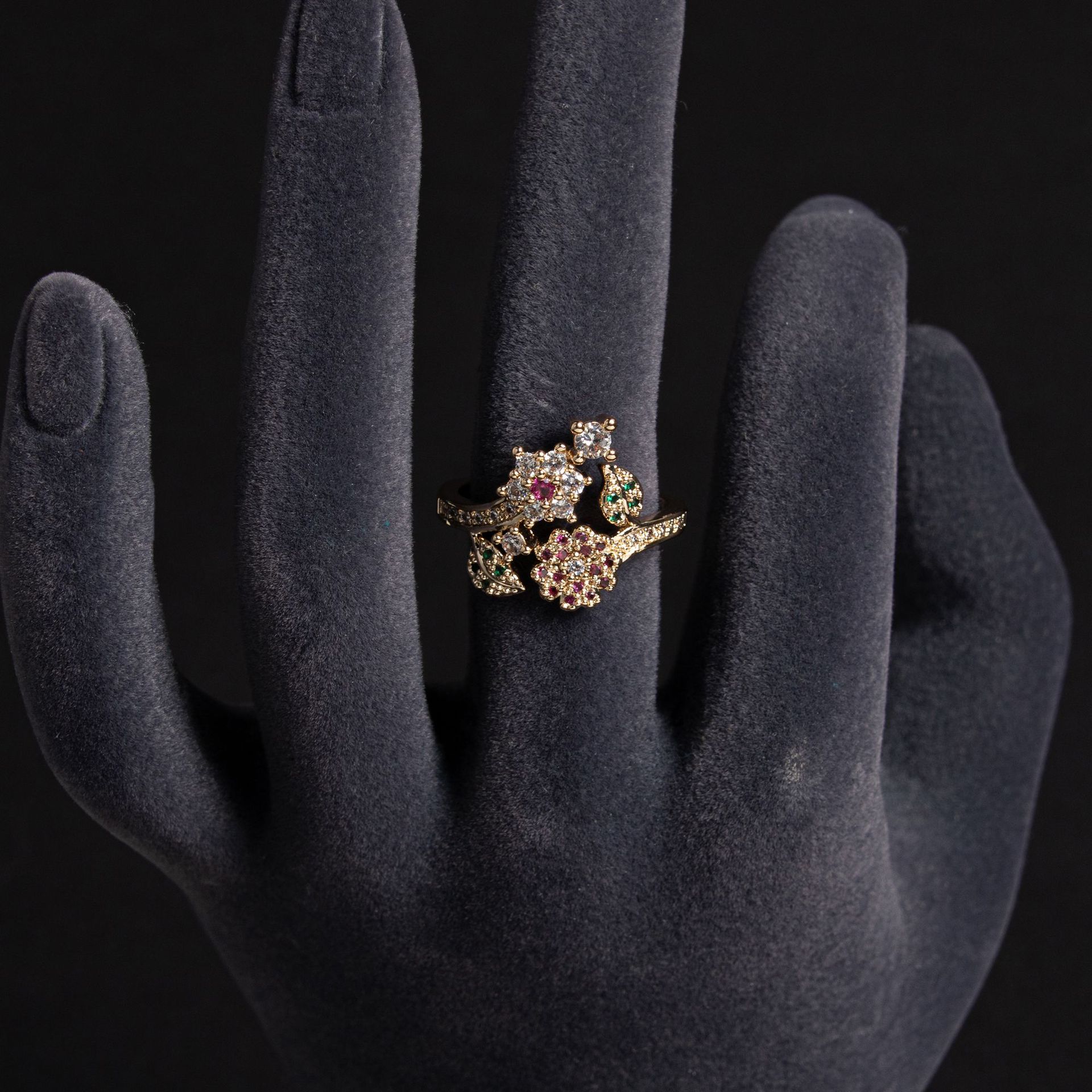 New high quality creative flower zircon ring