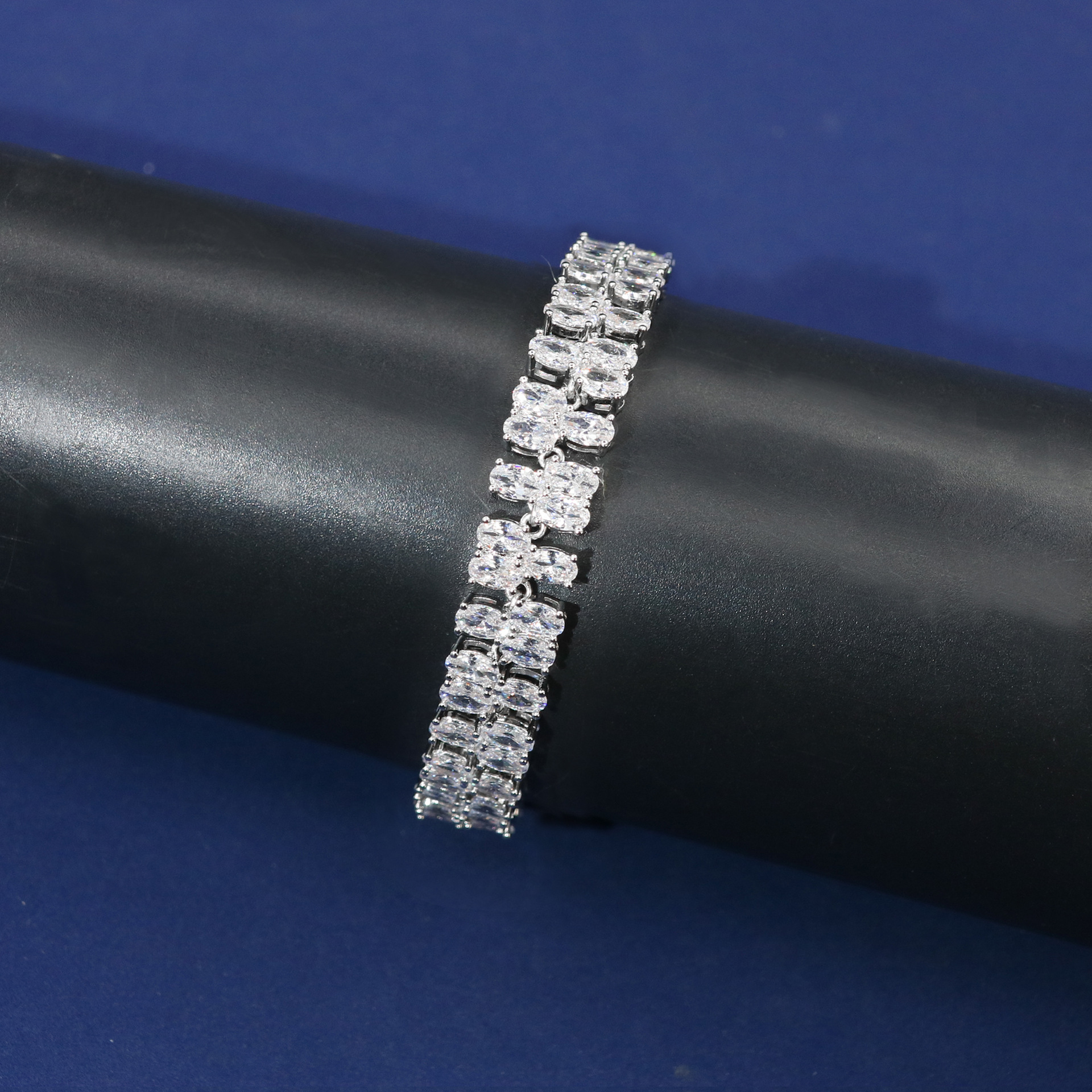 New high quality zircon bracelet