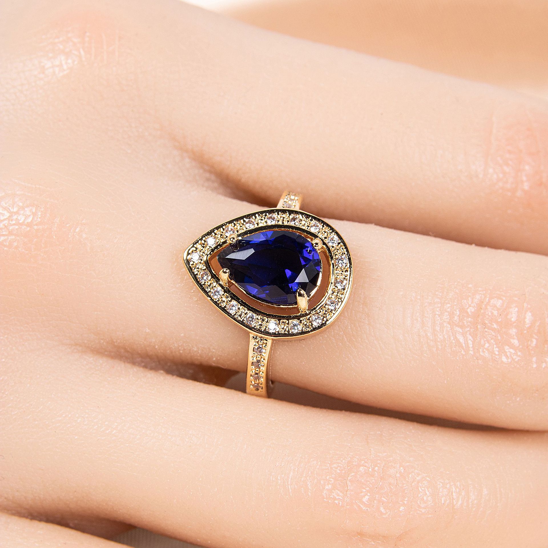New high quality zircon ring