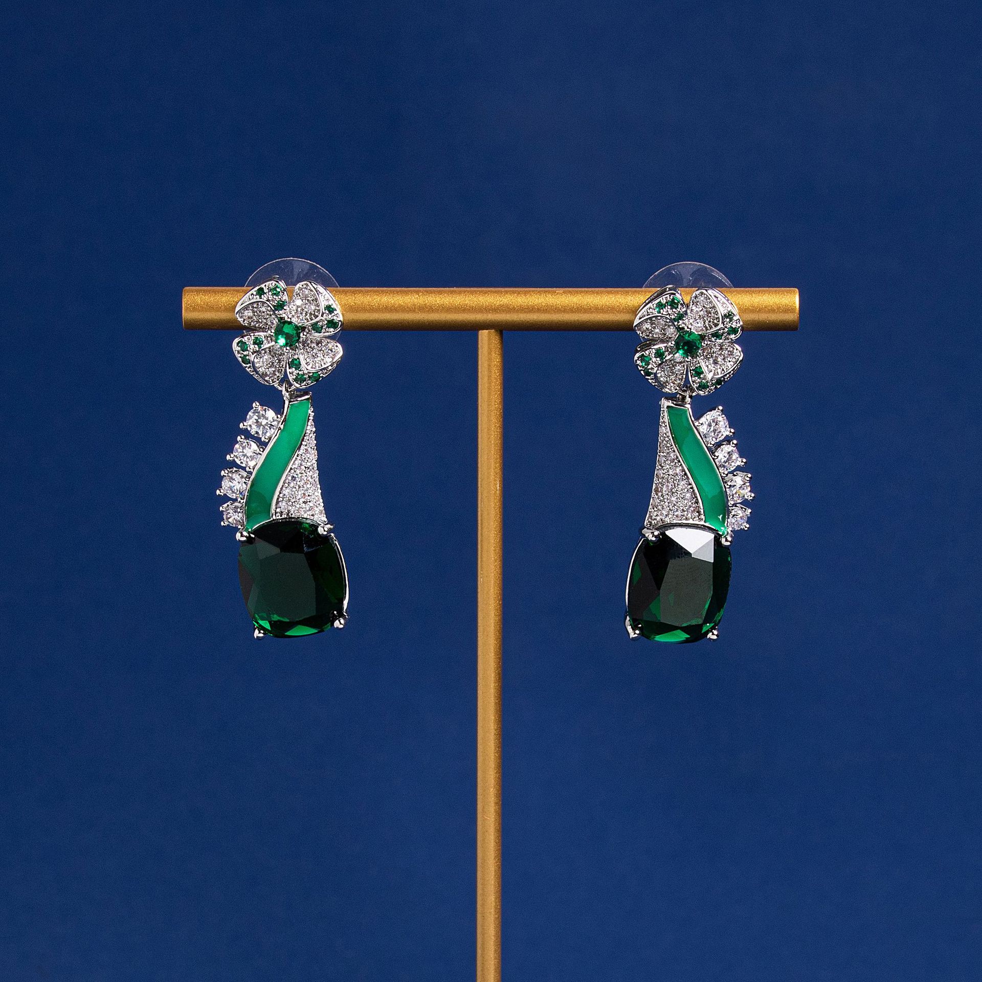 New elegant floral earrings