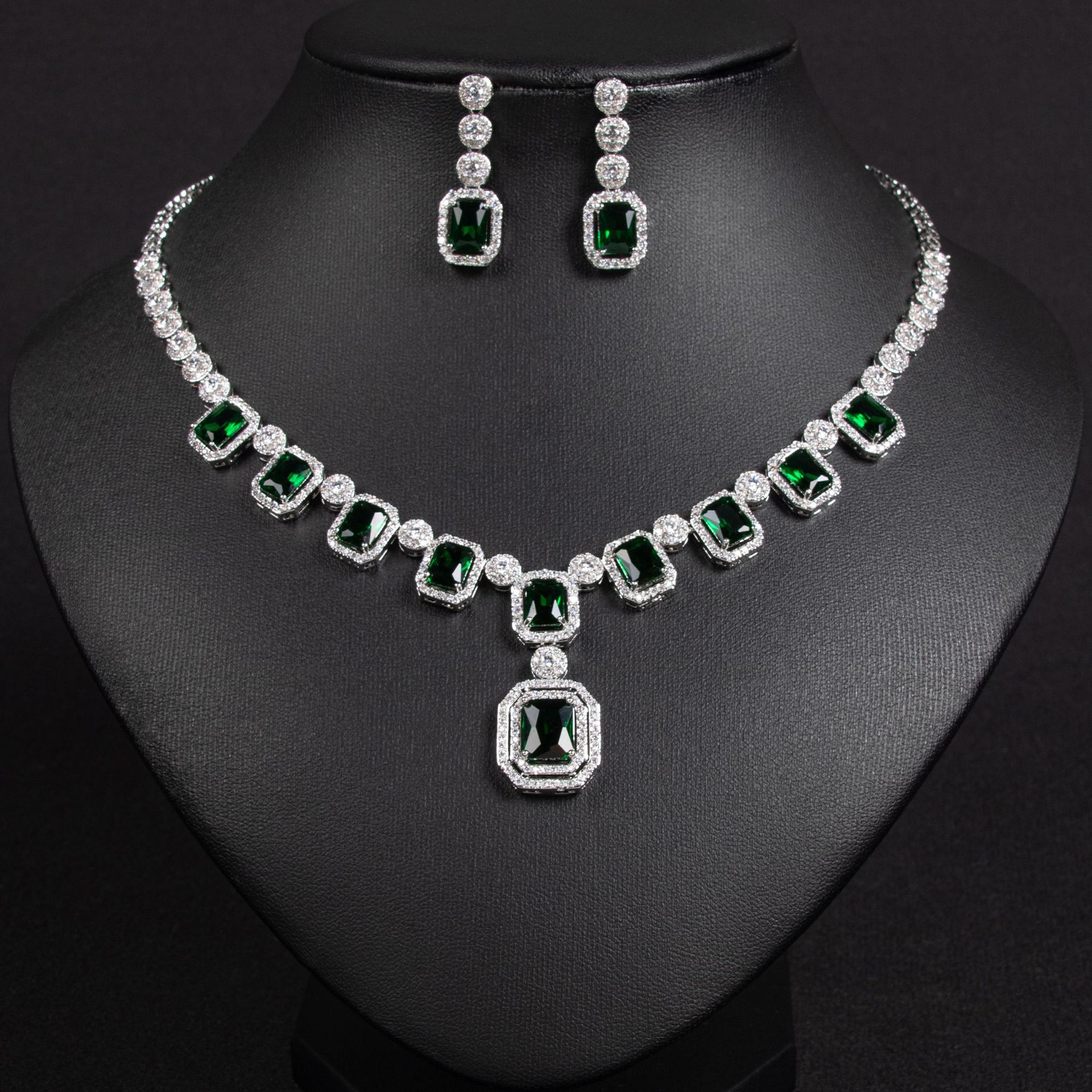 Zircon jewelry set