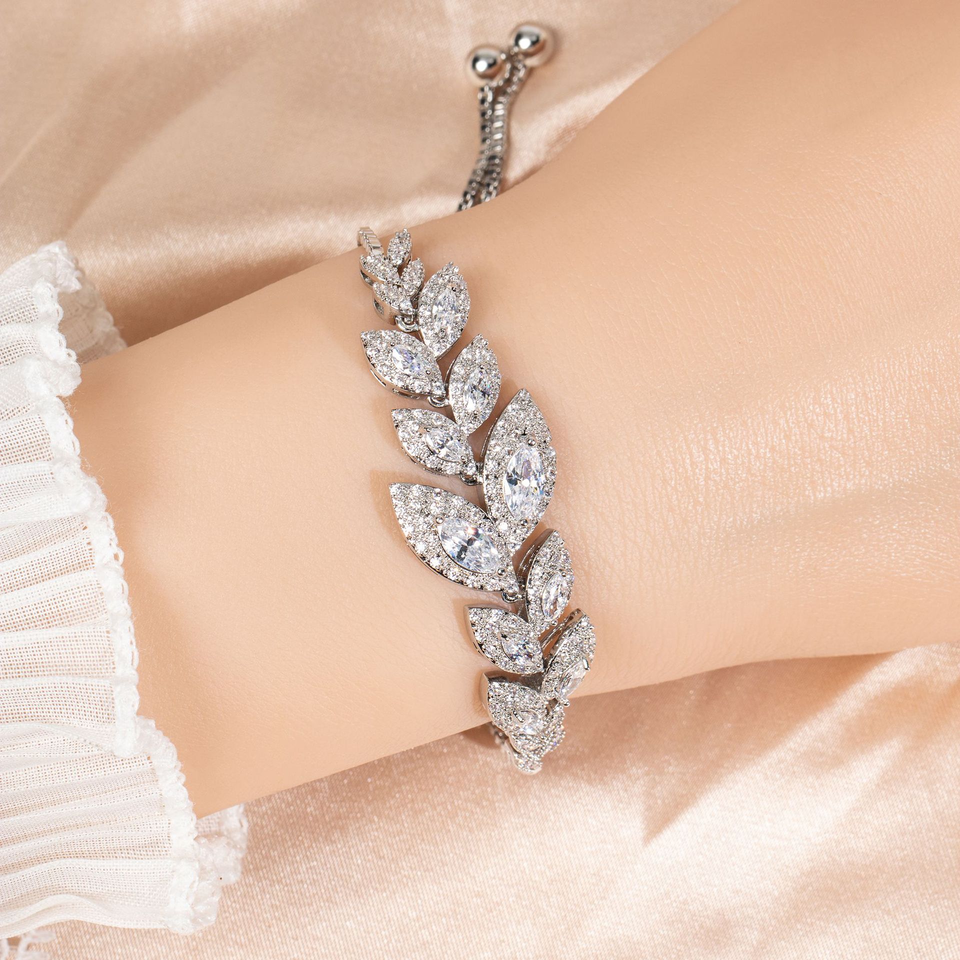 New personalized high-quality zircon bracelet