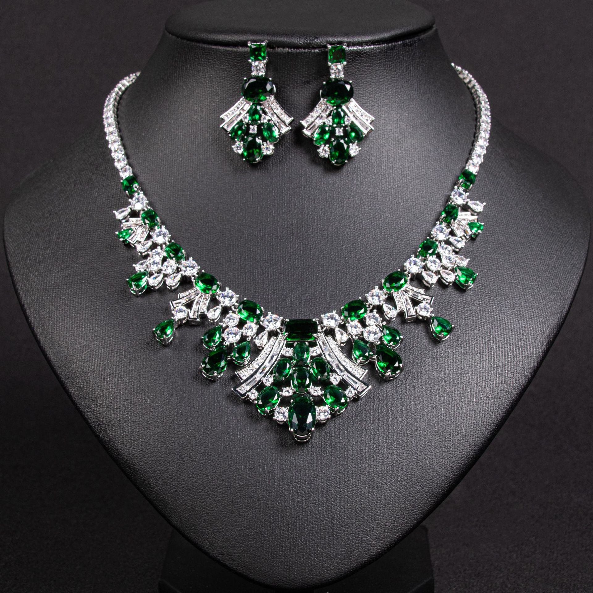 Zircon jewelry set
