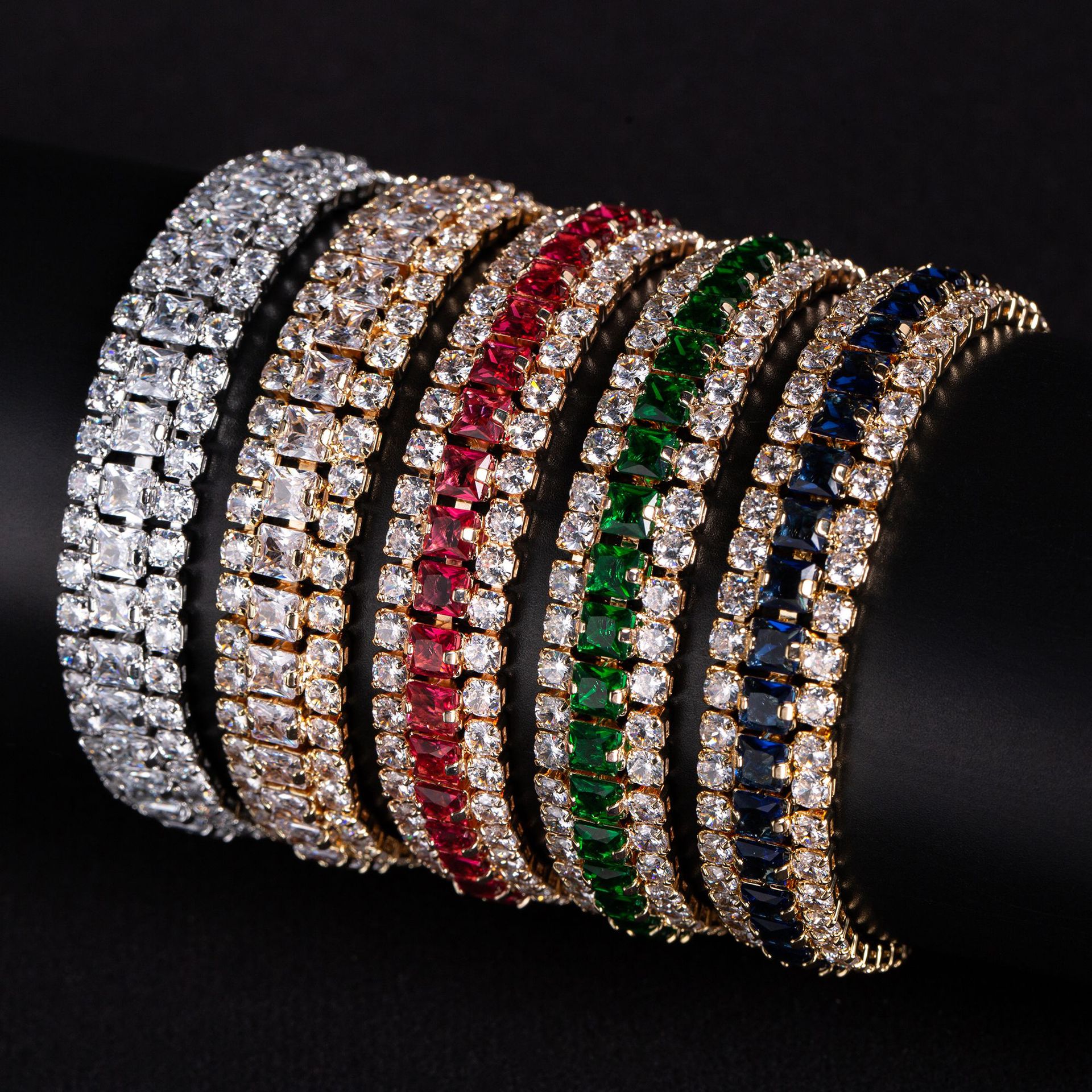 New elegant zircon bracelet