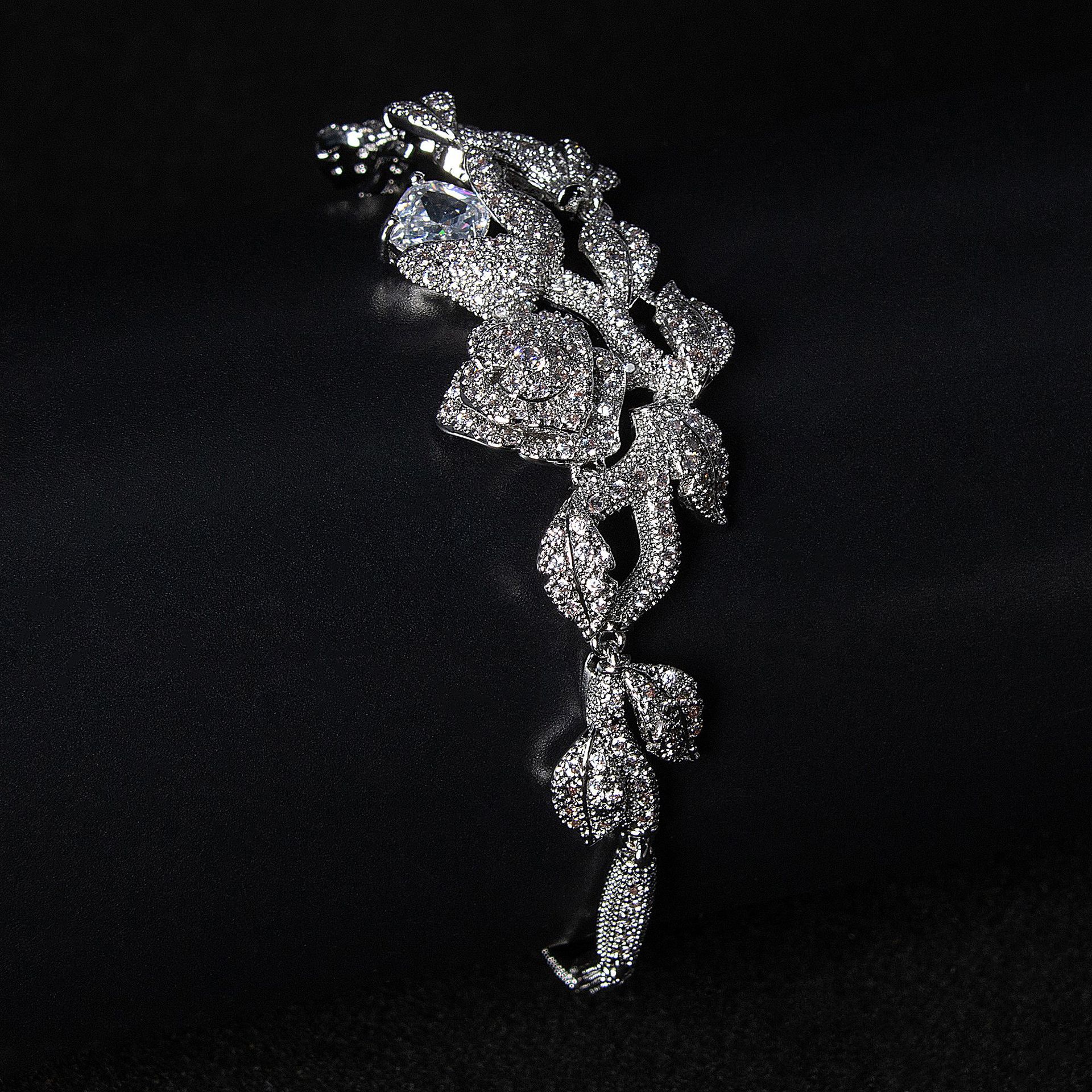 New floral zircon bracelet