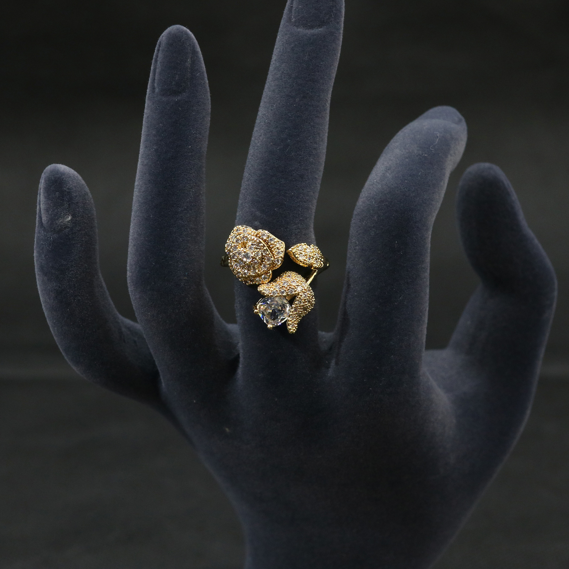 New high quality creative flower zircon ring