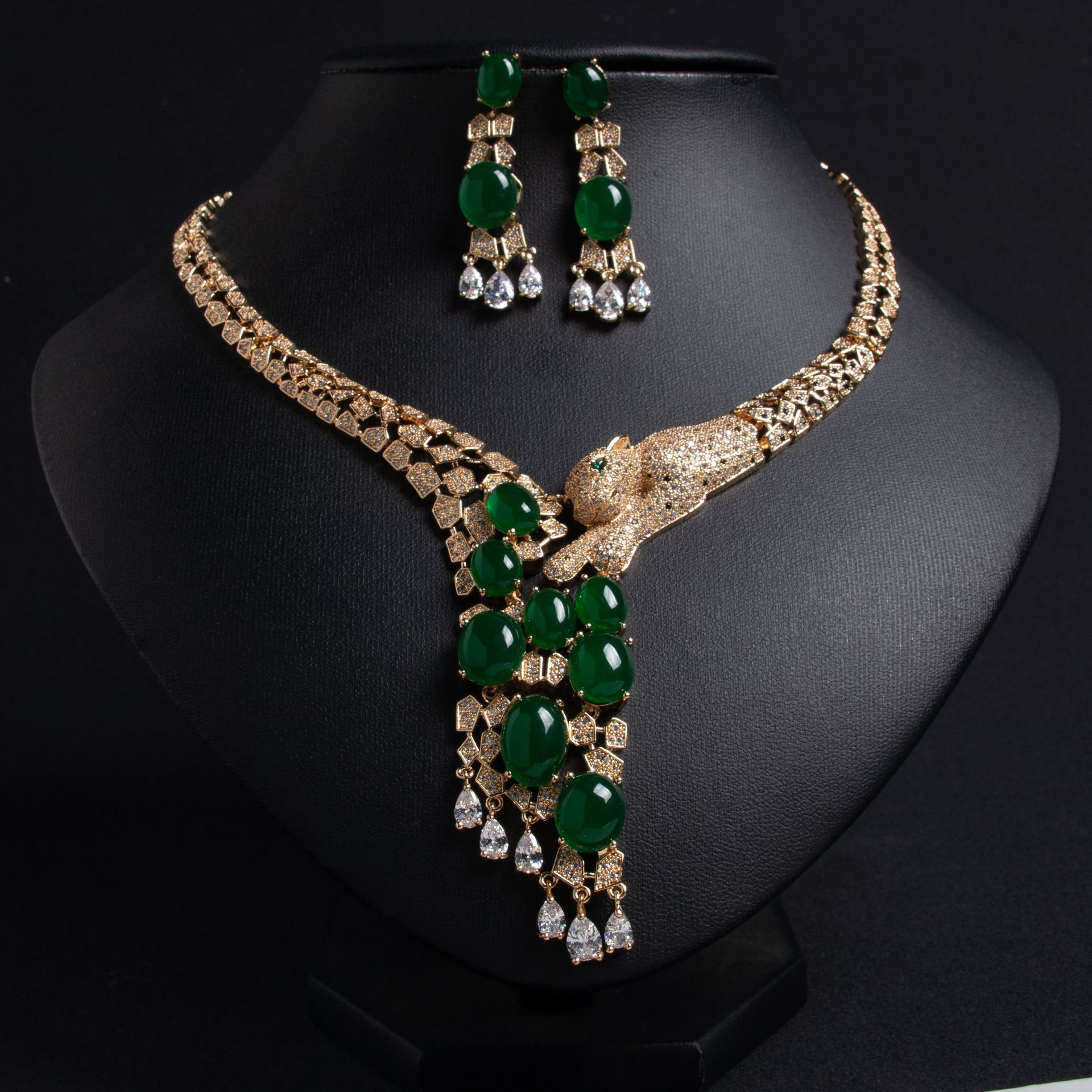 Zircon jewelry set