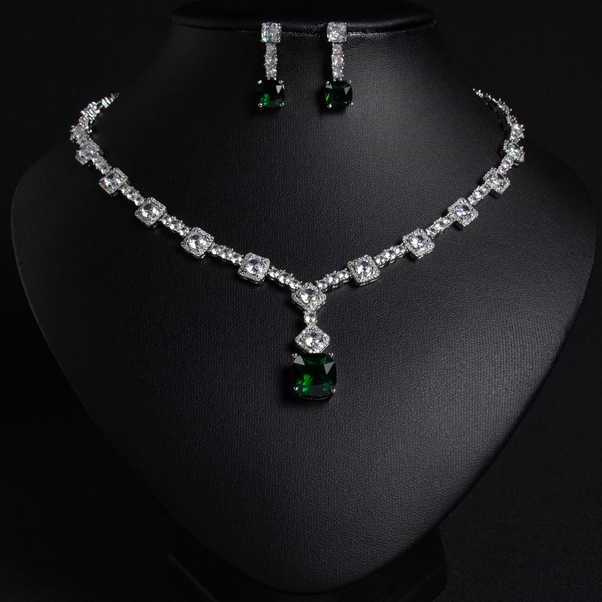 New and fashionable zircon jewelry sets