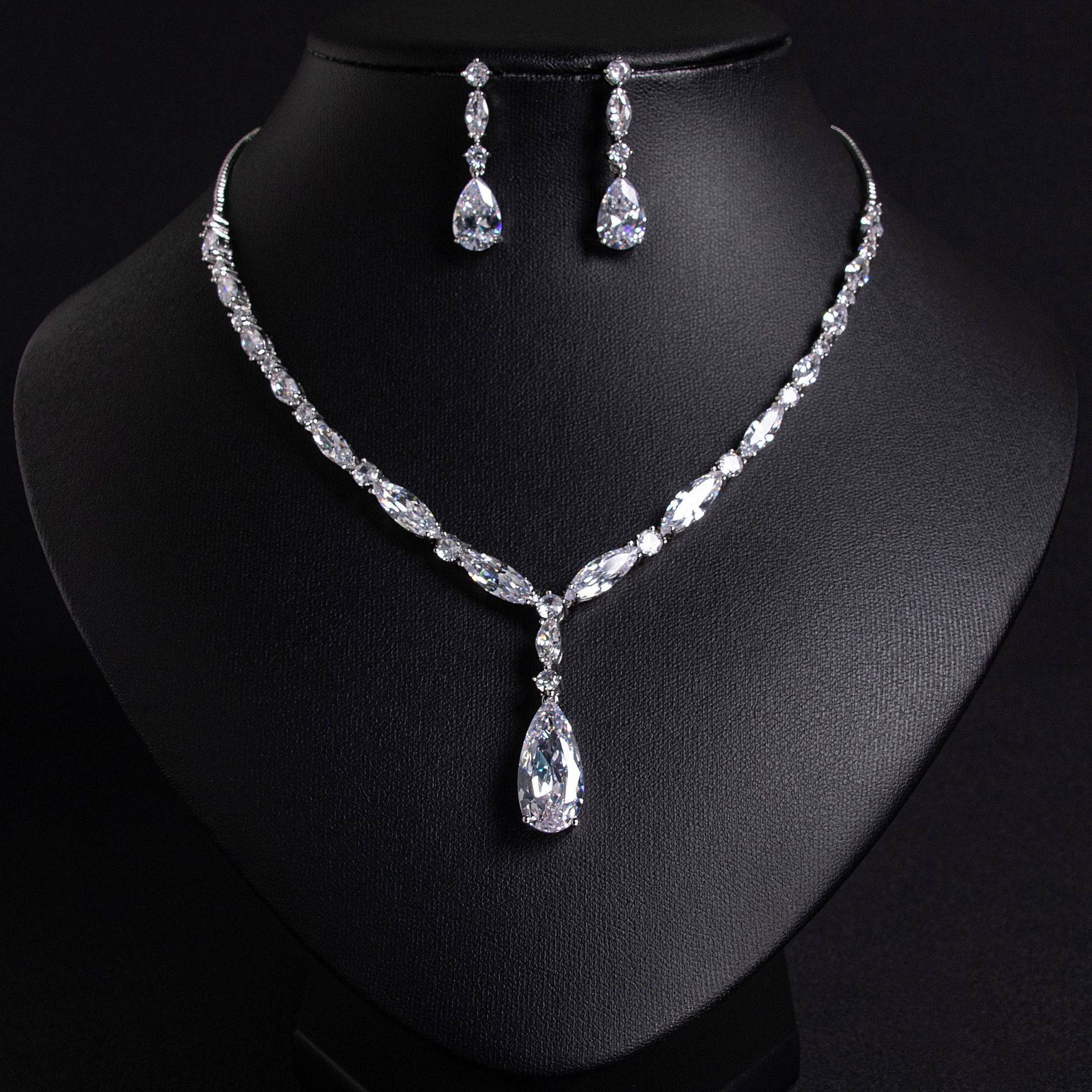 Zircon jewelry set