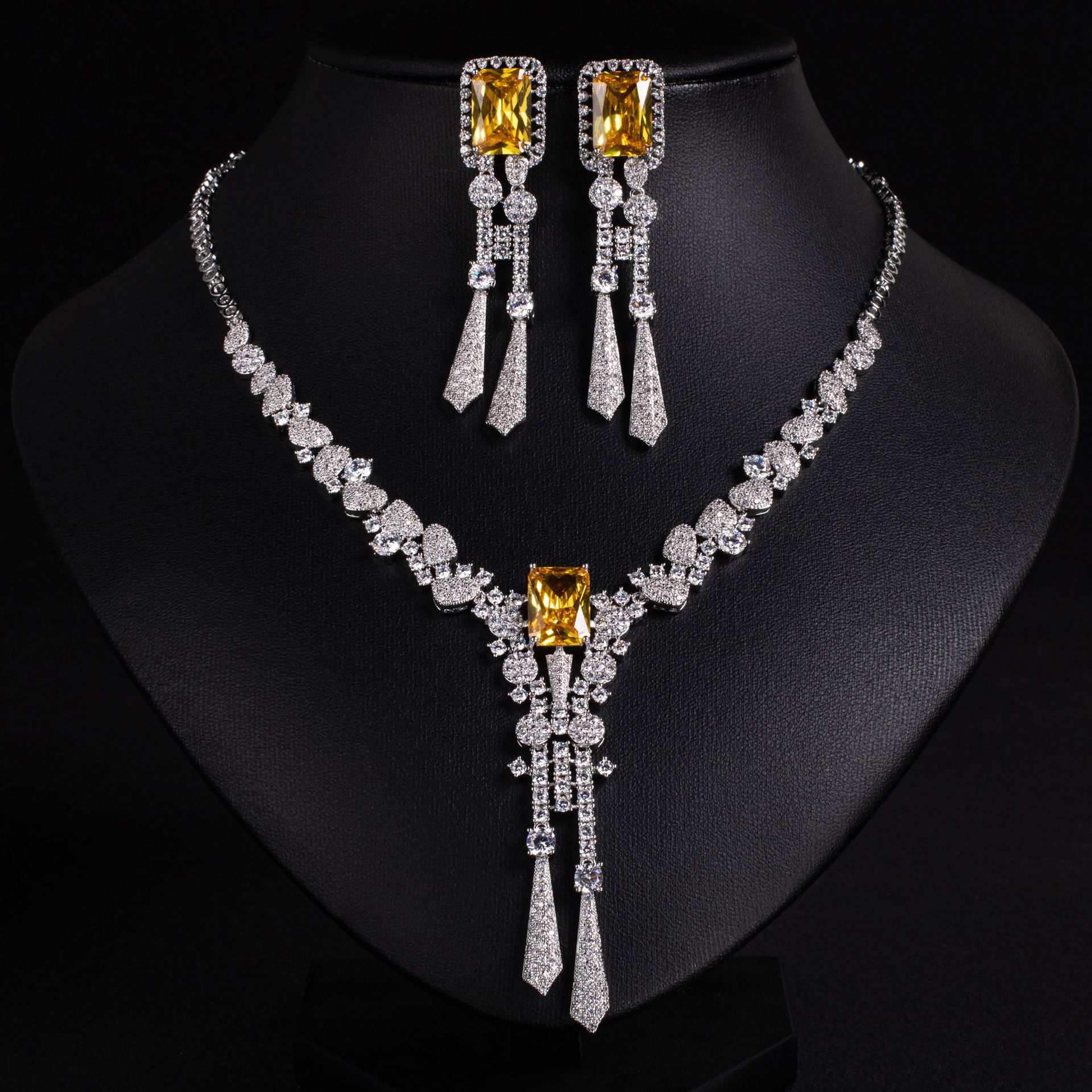 Zircon jewelry set