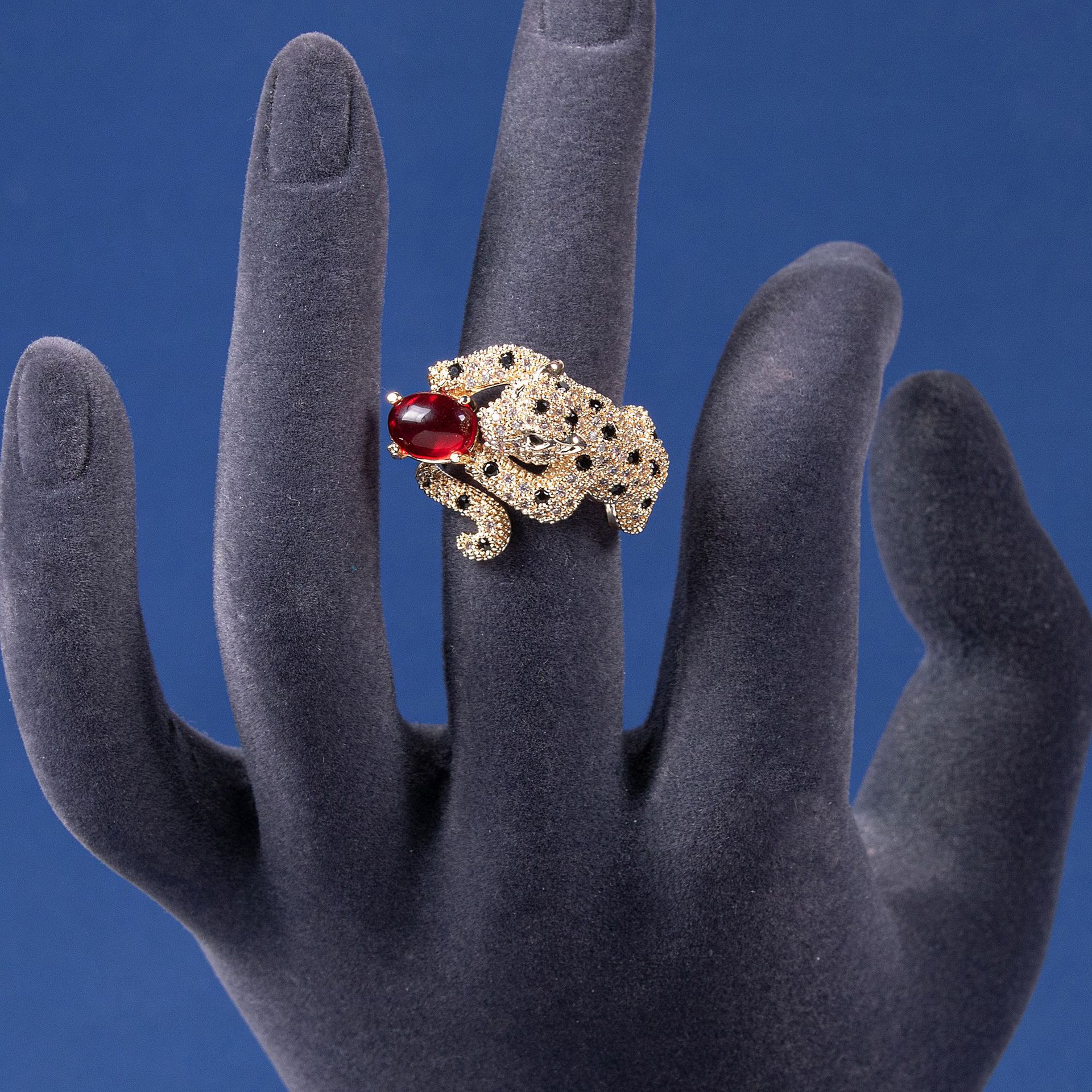 New high quality creative leopard zircon ring