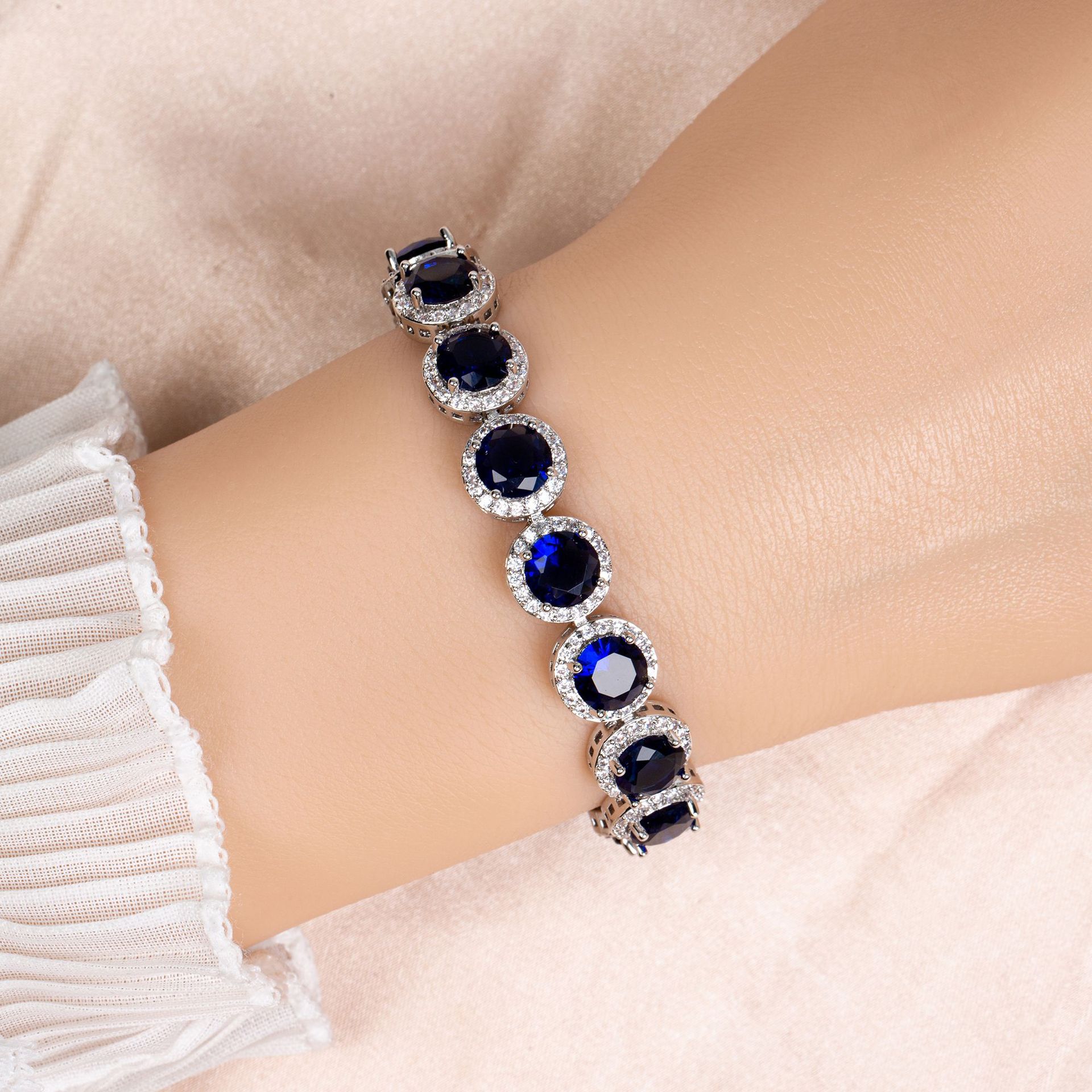 New simple zircon bracelet