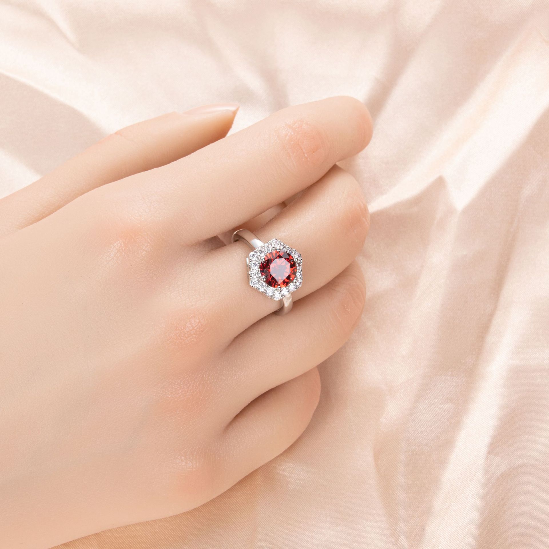 New high quality zircon ring