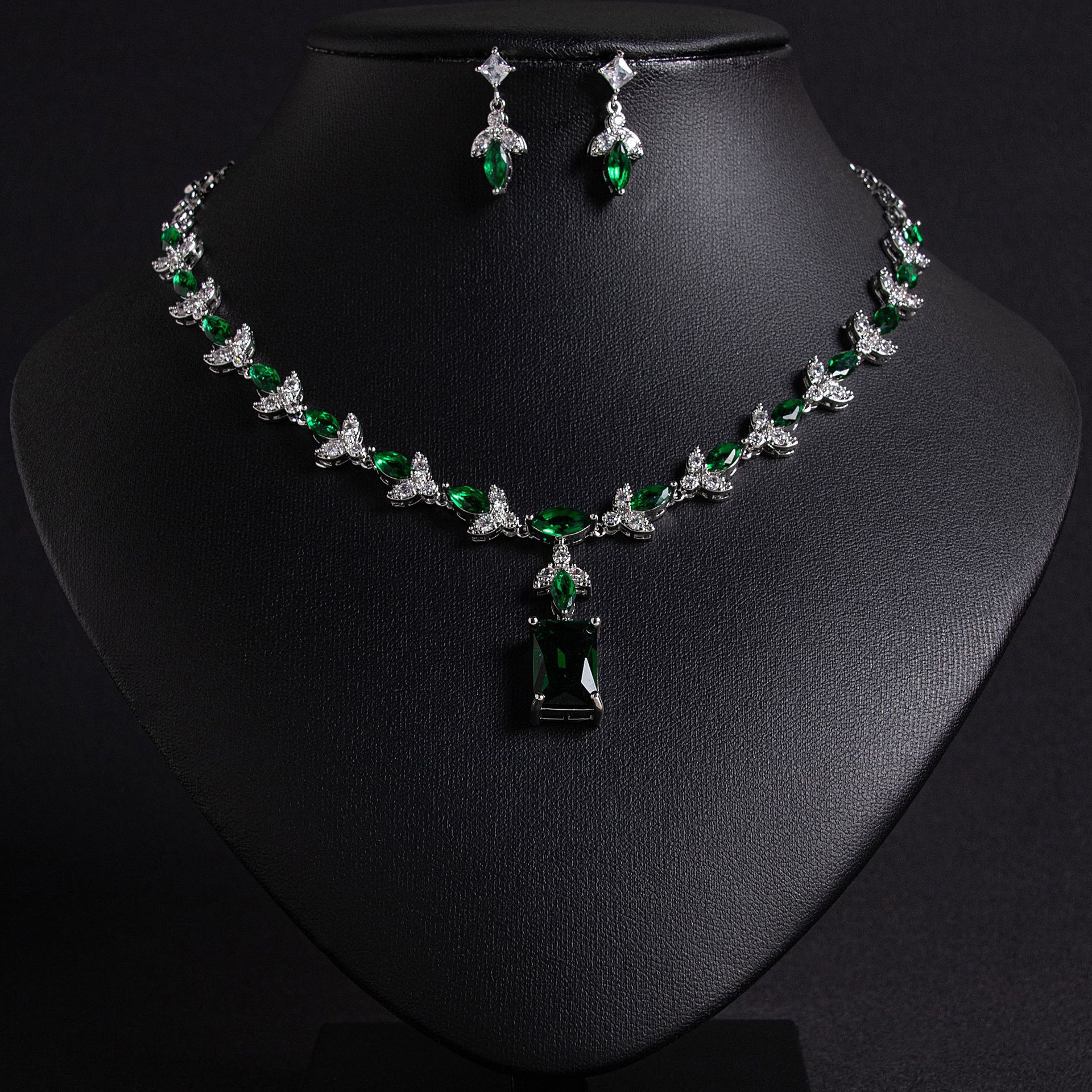 Zircon jewelry set