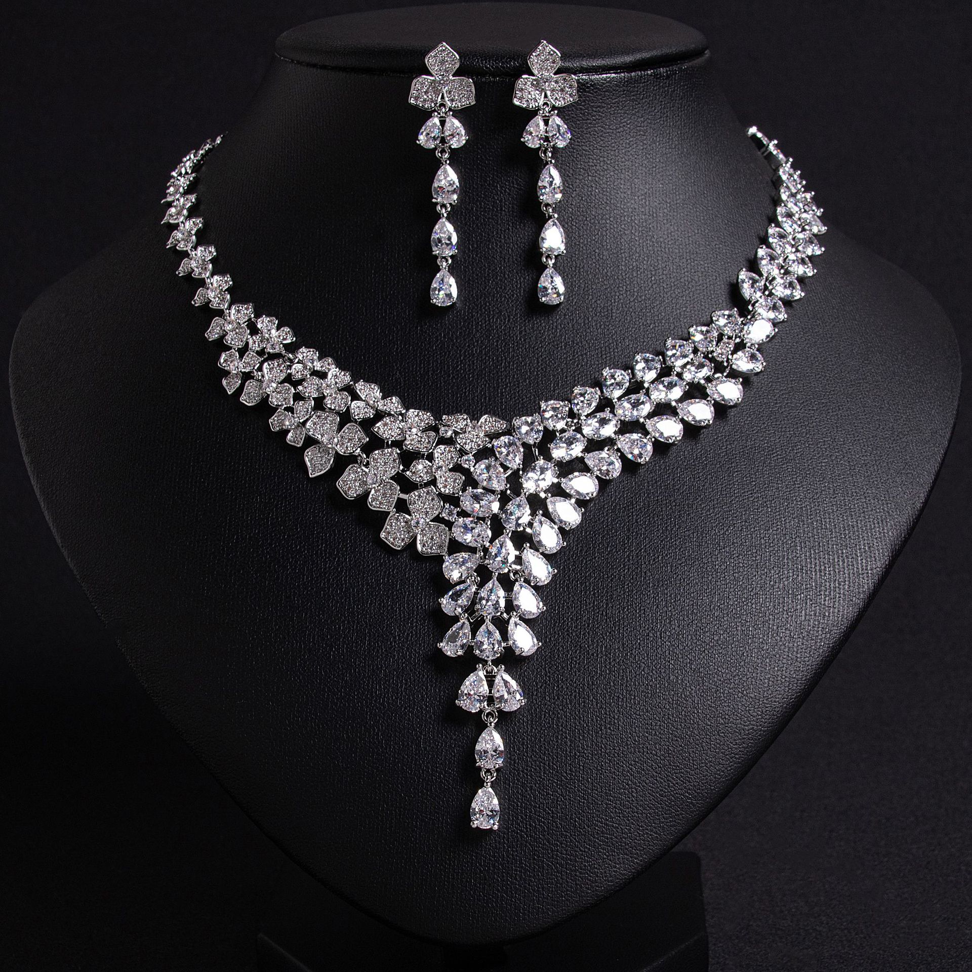 Zircon jewelry set