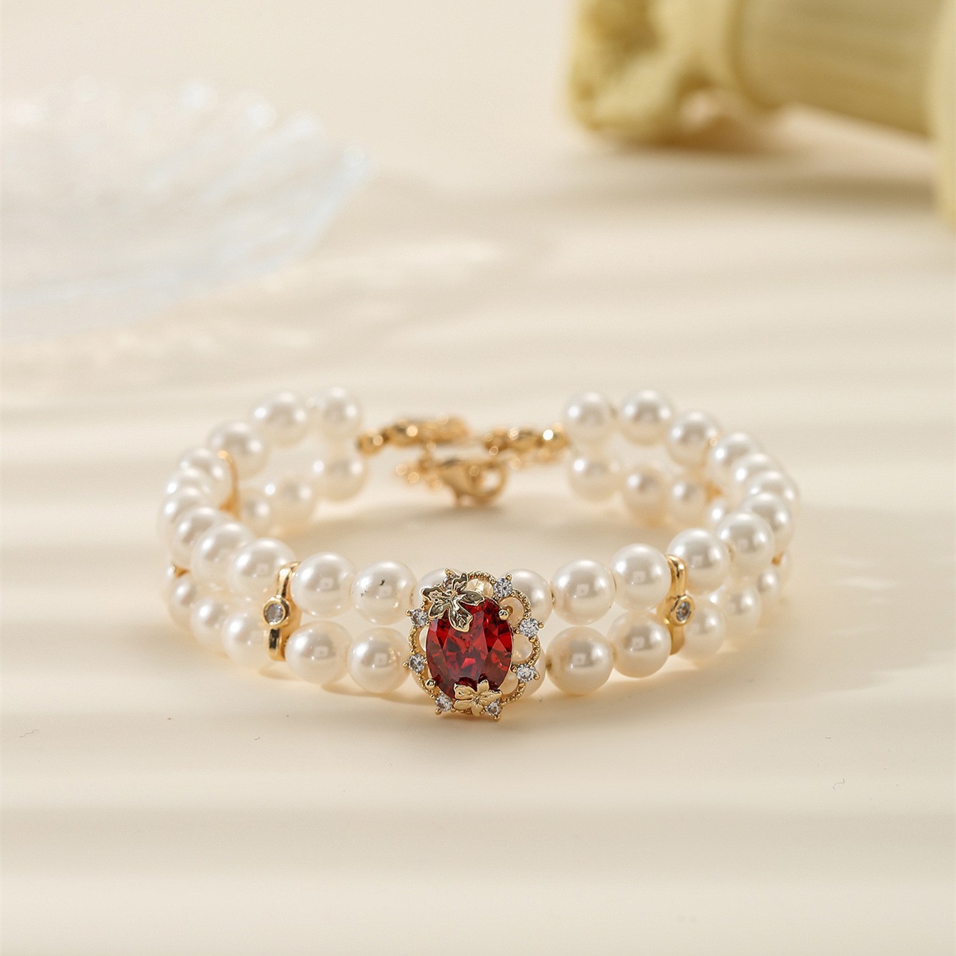 New elegant zircon bracelet