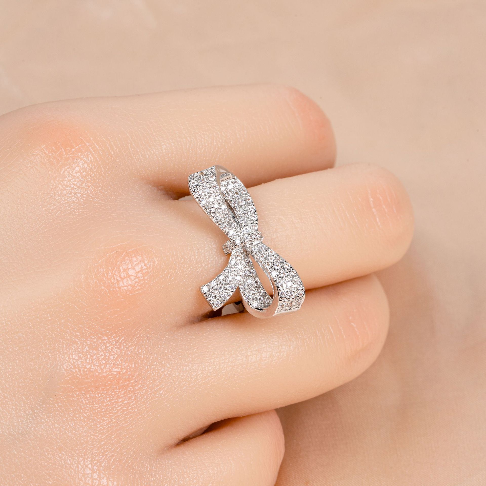 New high quality creative bow zircon ring