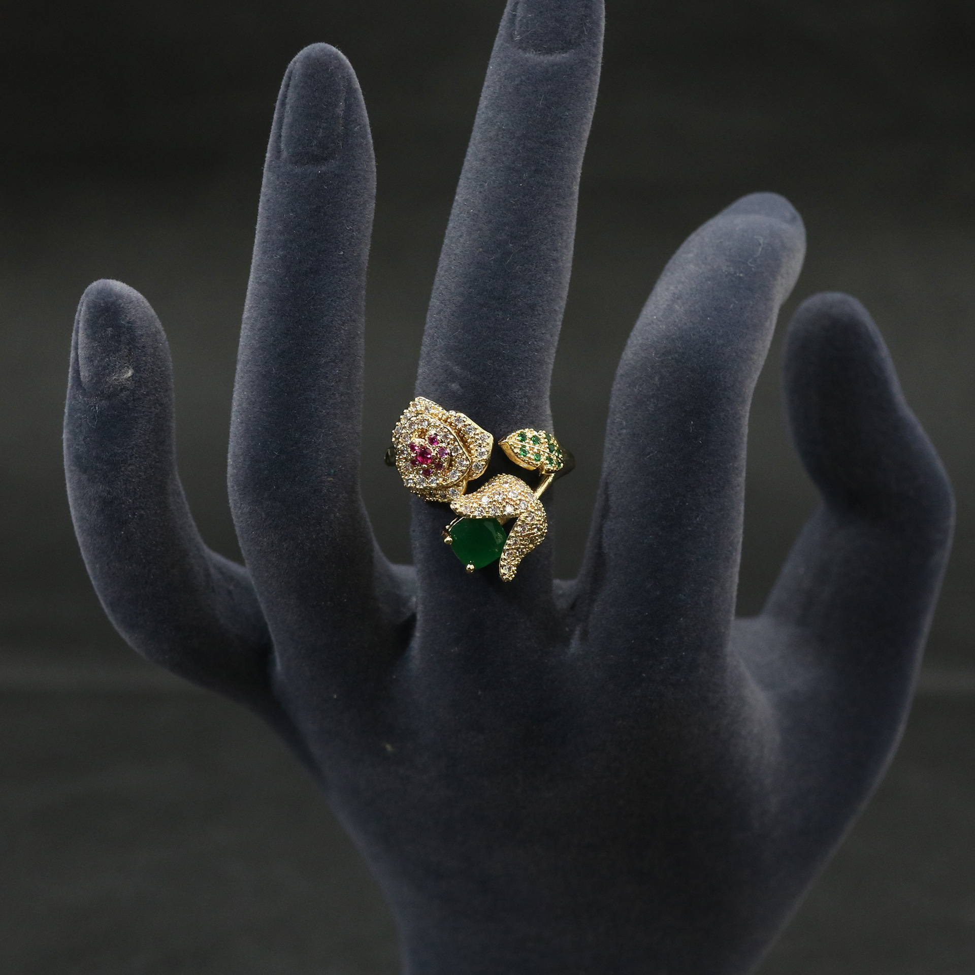 New high quality creative flower zircon ring