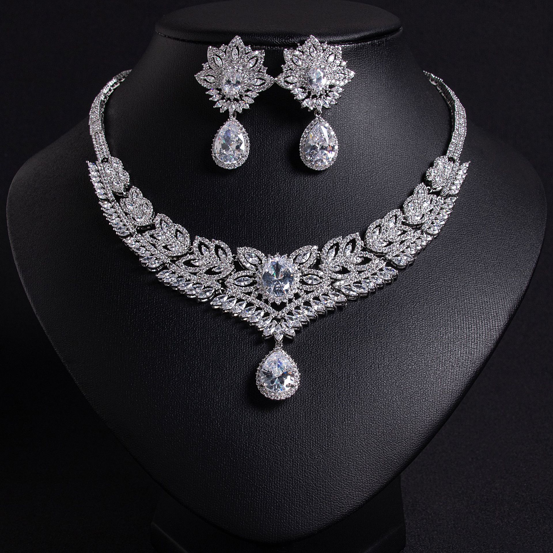 Zircon jewelry set