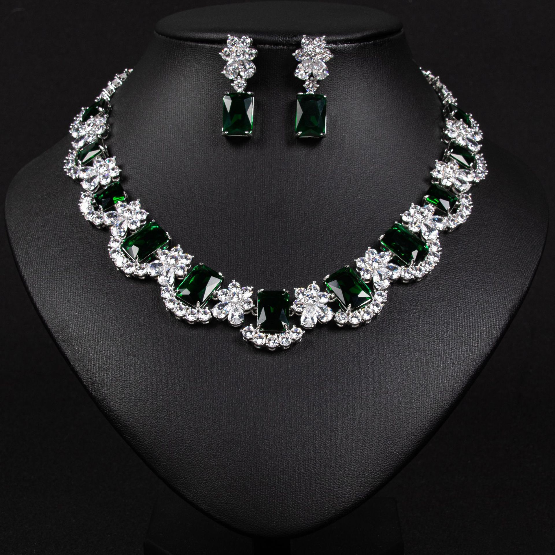 Zircon jewelry set