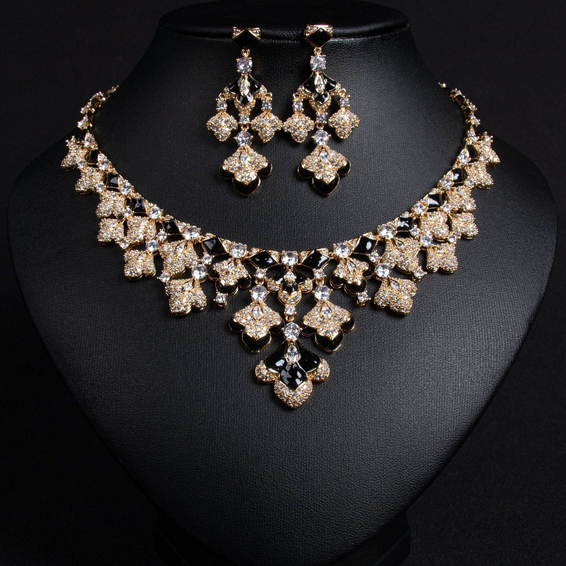 New zircon jewelry sets suitable for weddings