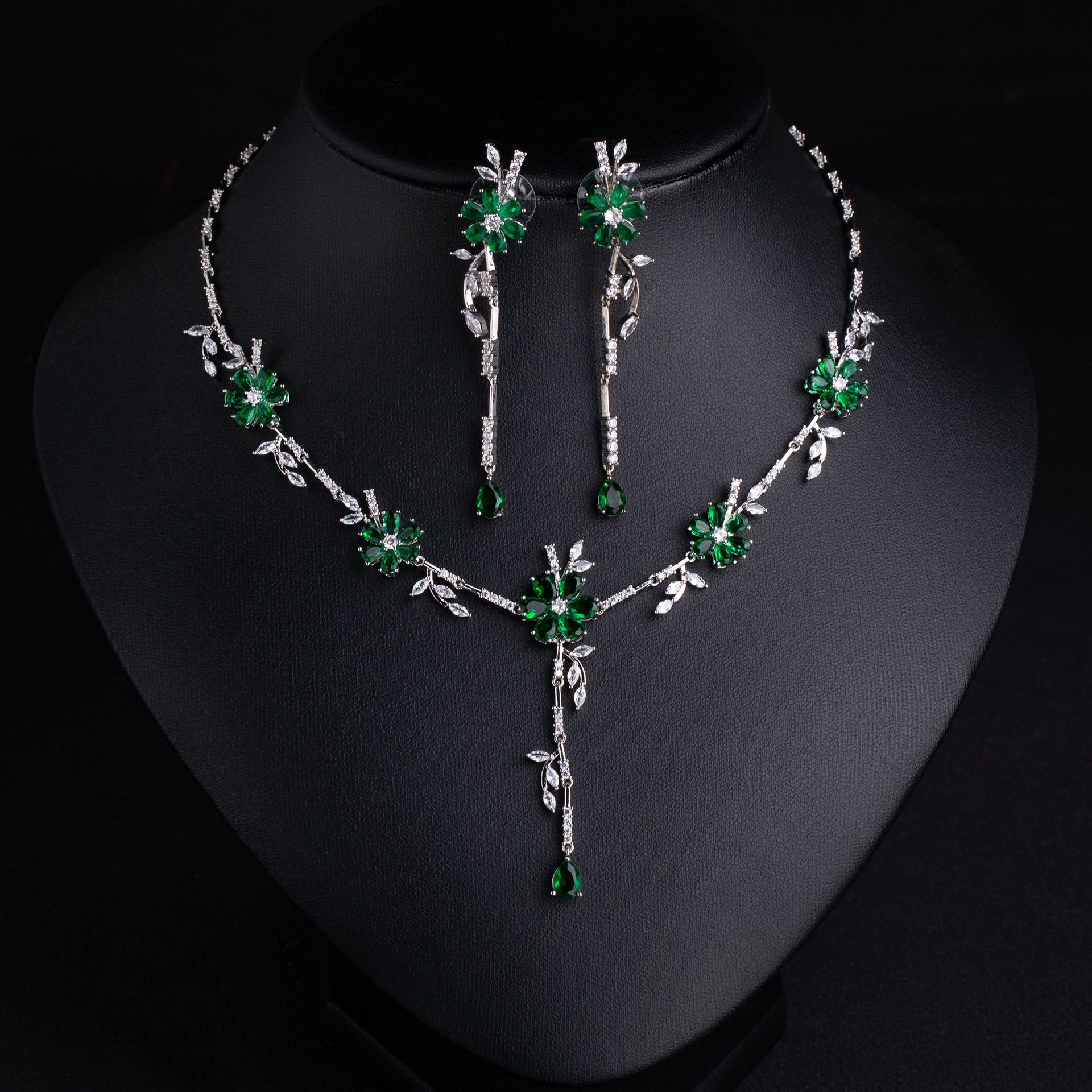 Zircon jewelry set