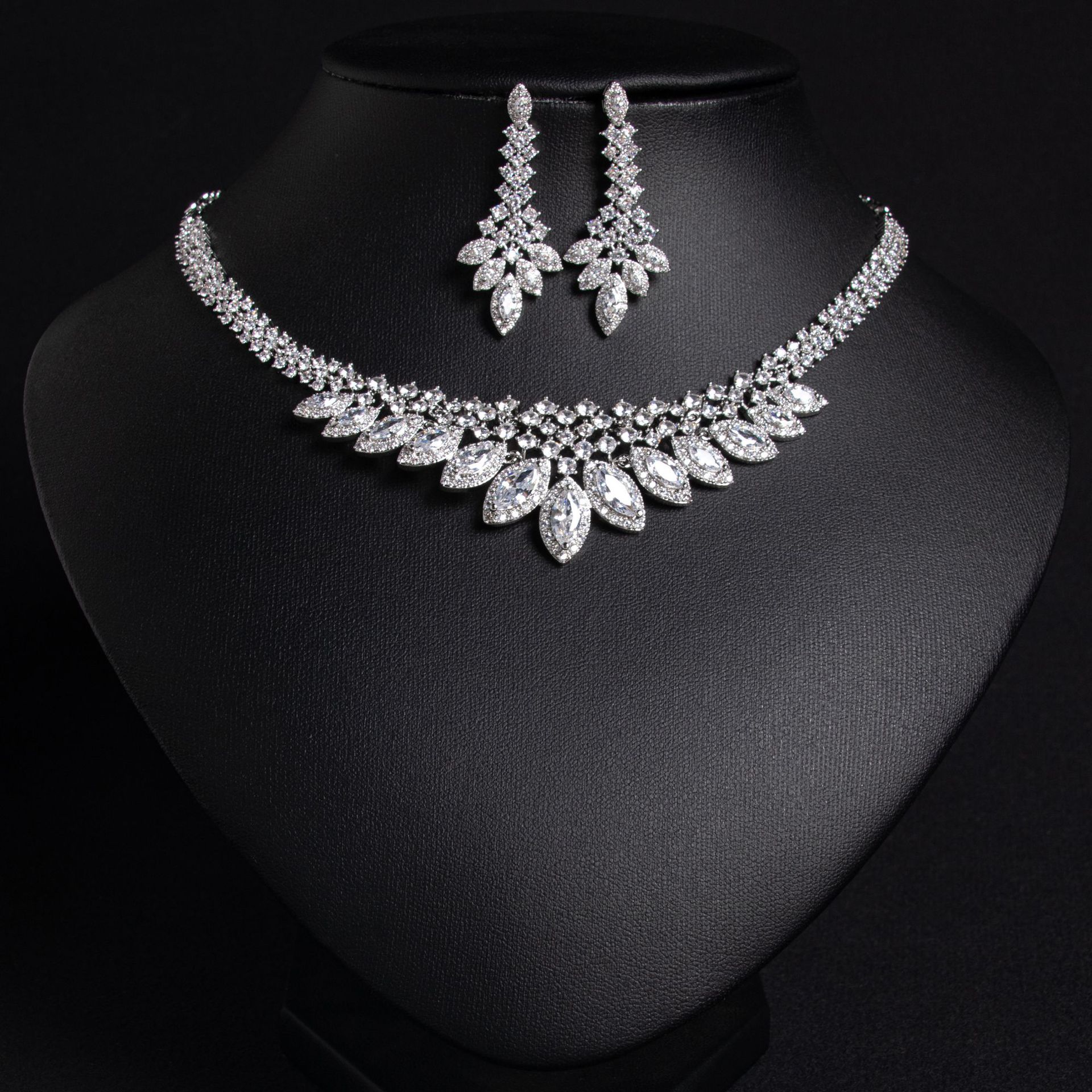 Zircon jewelry set