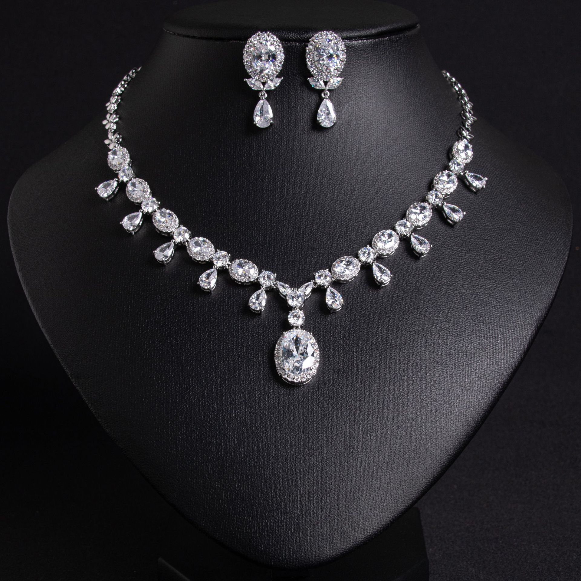 Zircon jewelry set