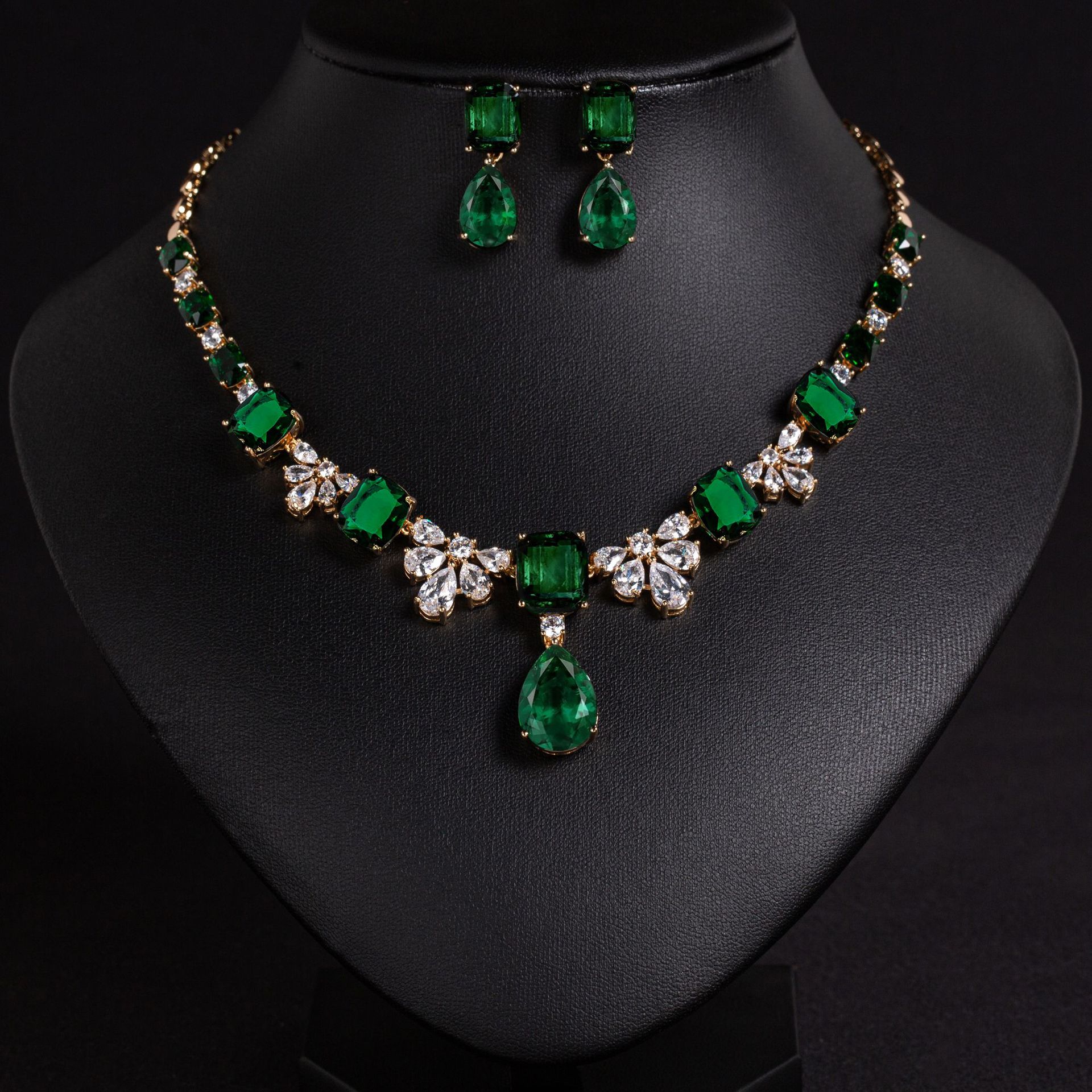 Zircon jewelry set