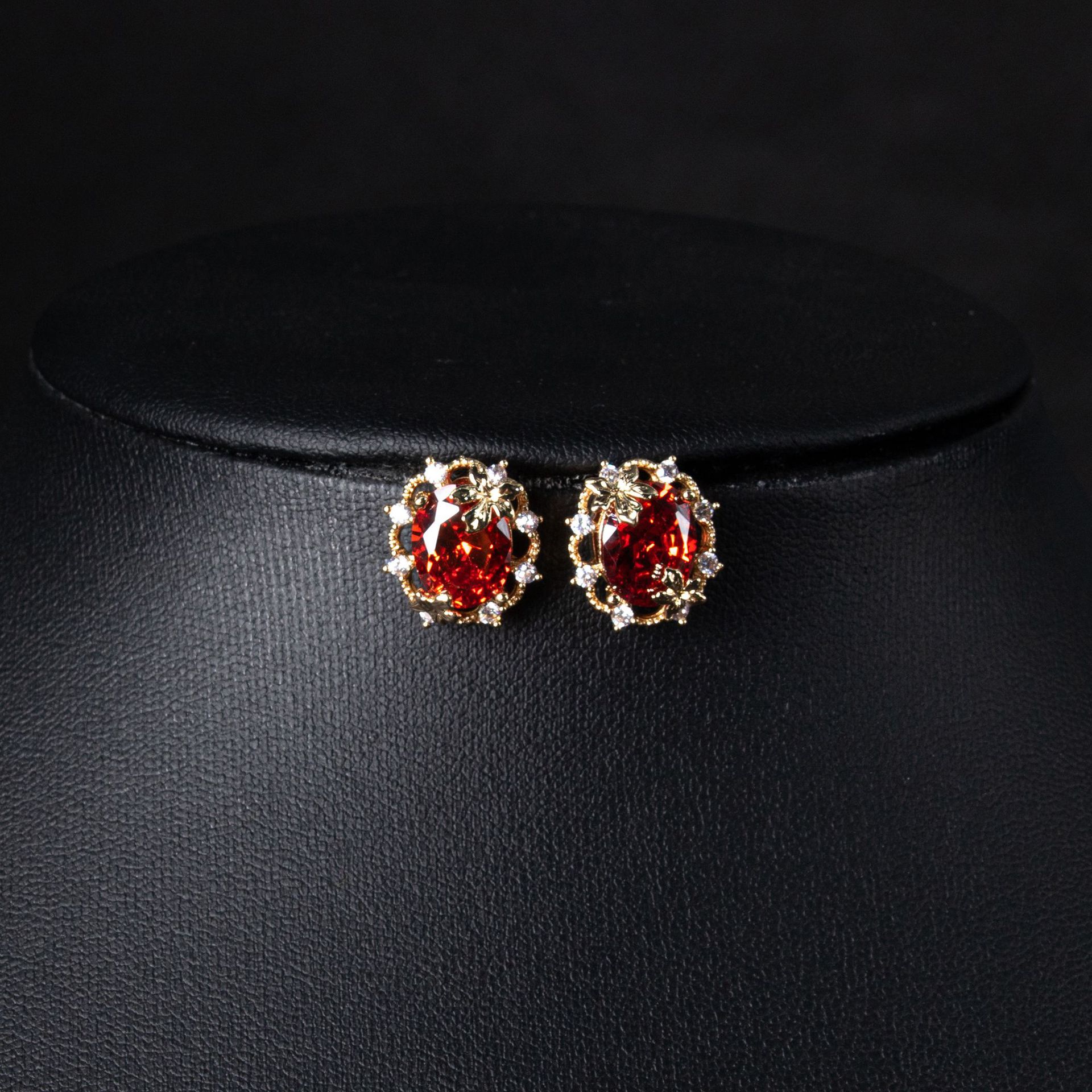 New elegant zircon earrings