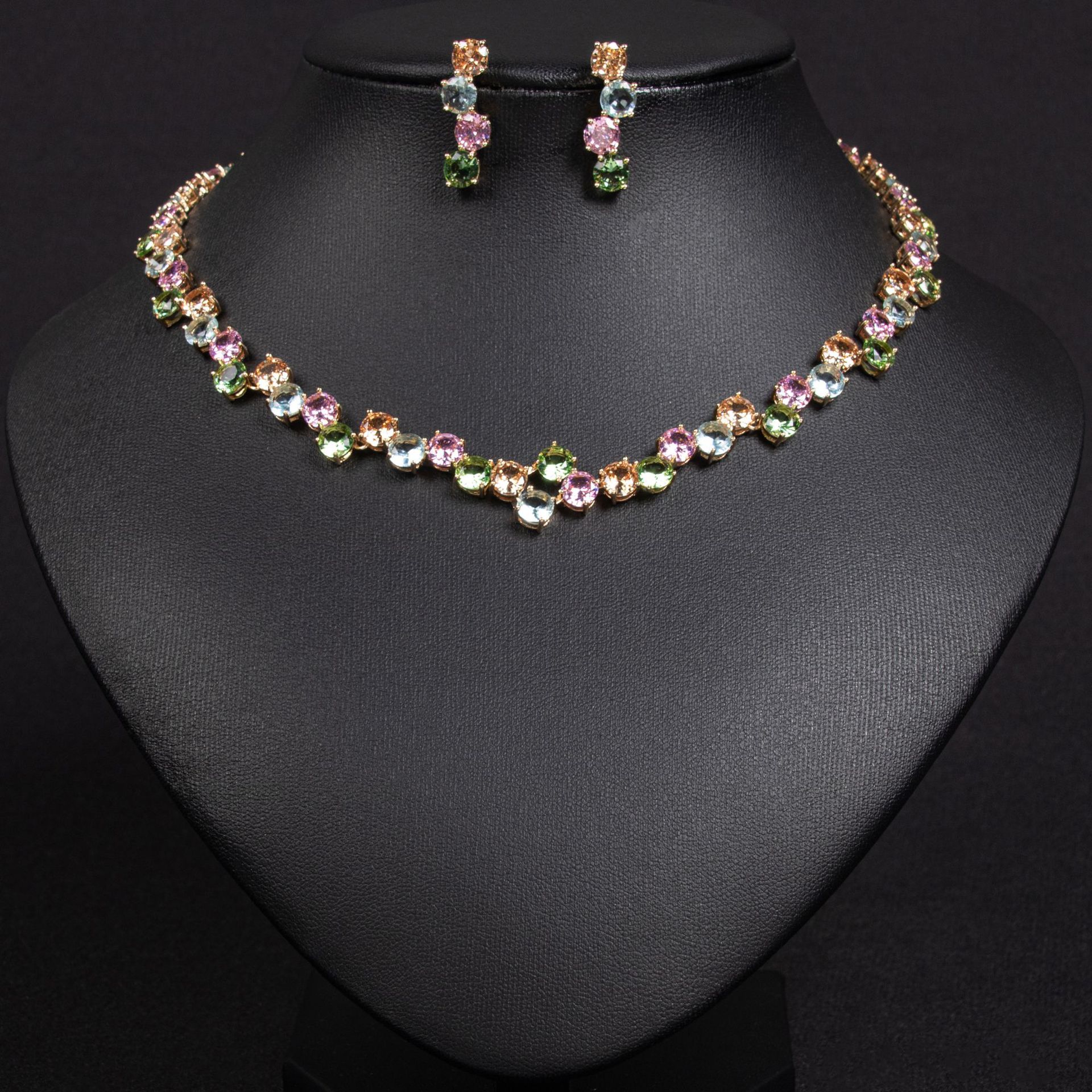 New Youthful Zircon Jewelry Set
