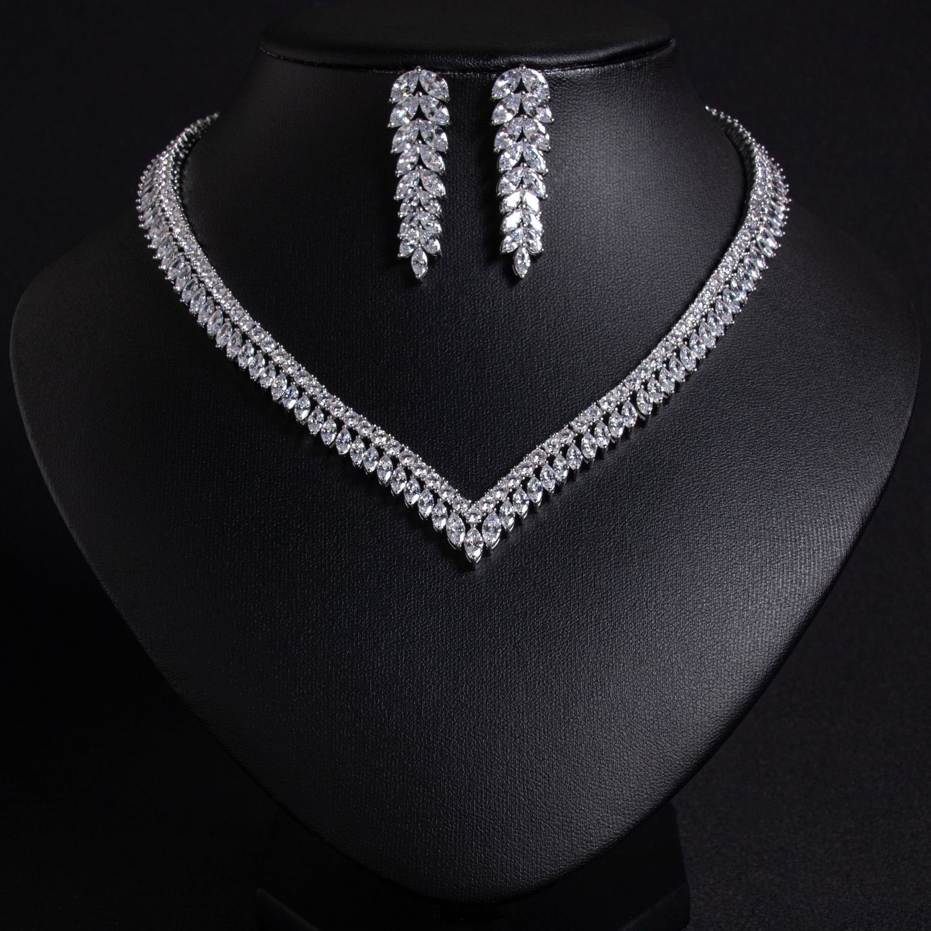Zircon jewelry set