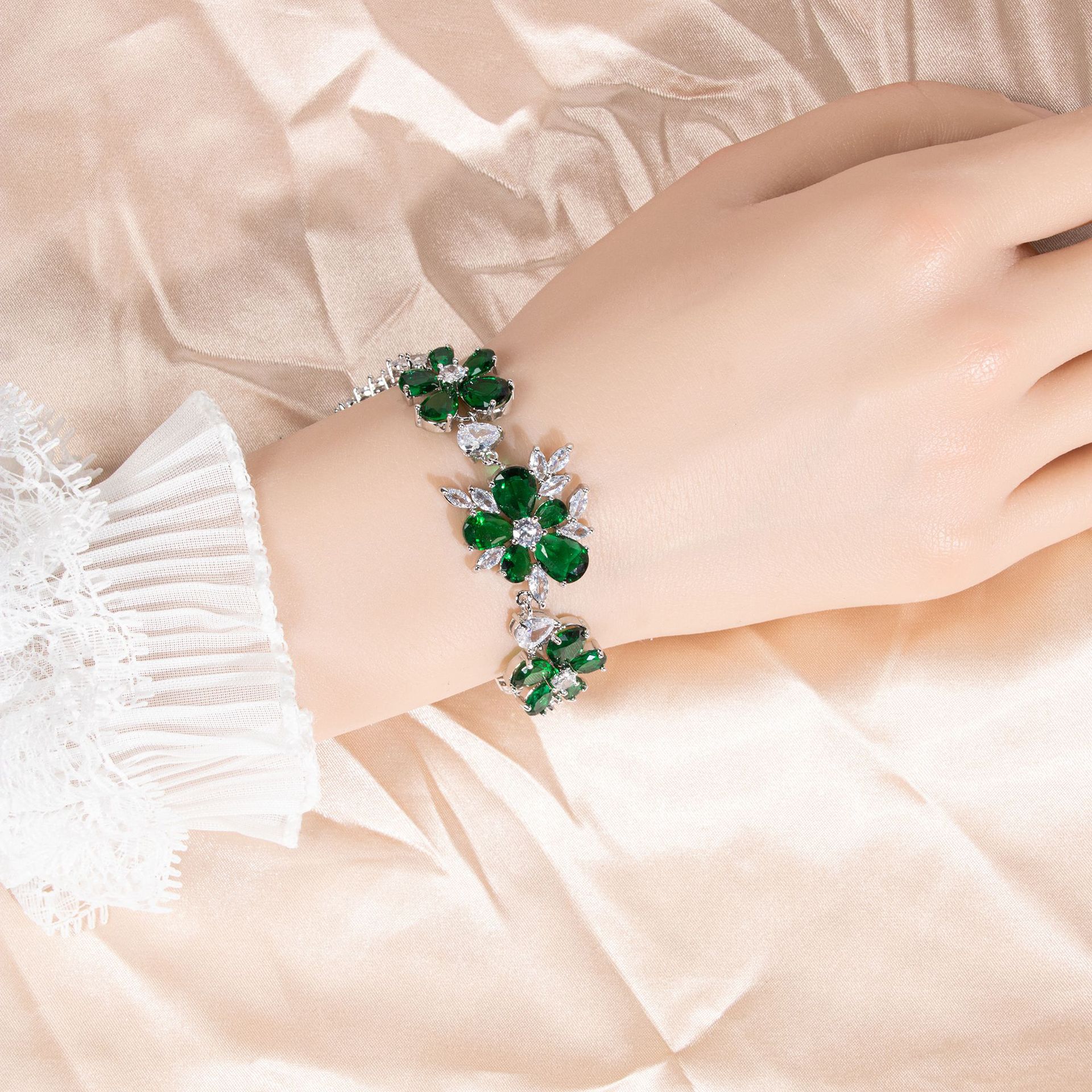 New Flower Zircon Bracelet