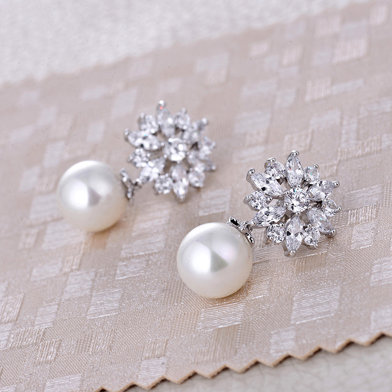New elegant pearl zircon earrings