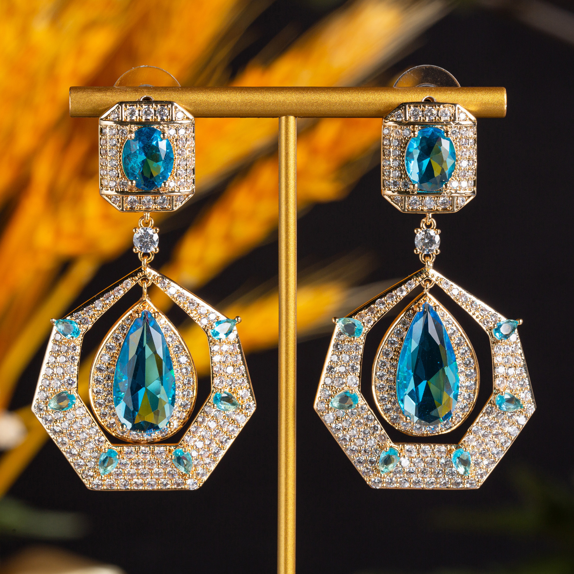 New style zircon earrings suitable for wedding