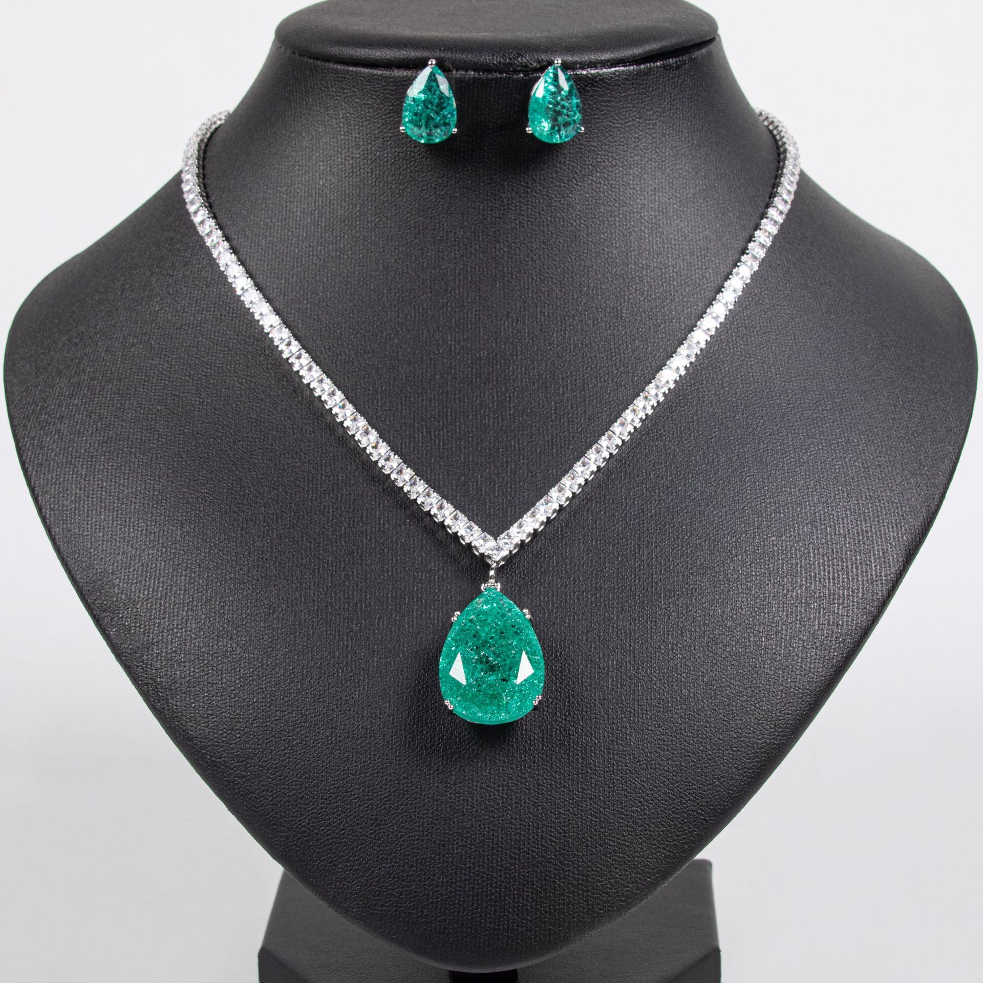 Zircon jewelry set