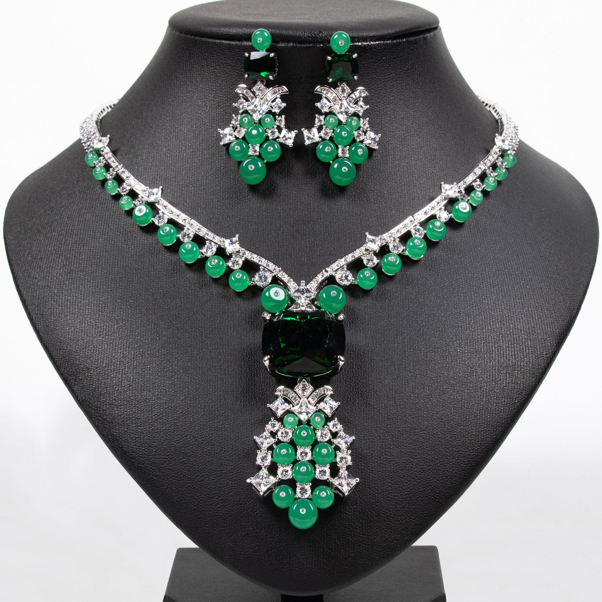 New elegant zircon jewelry set