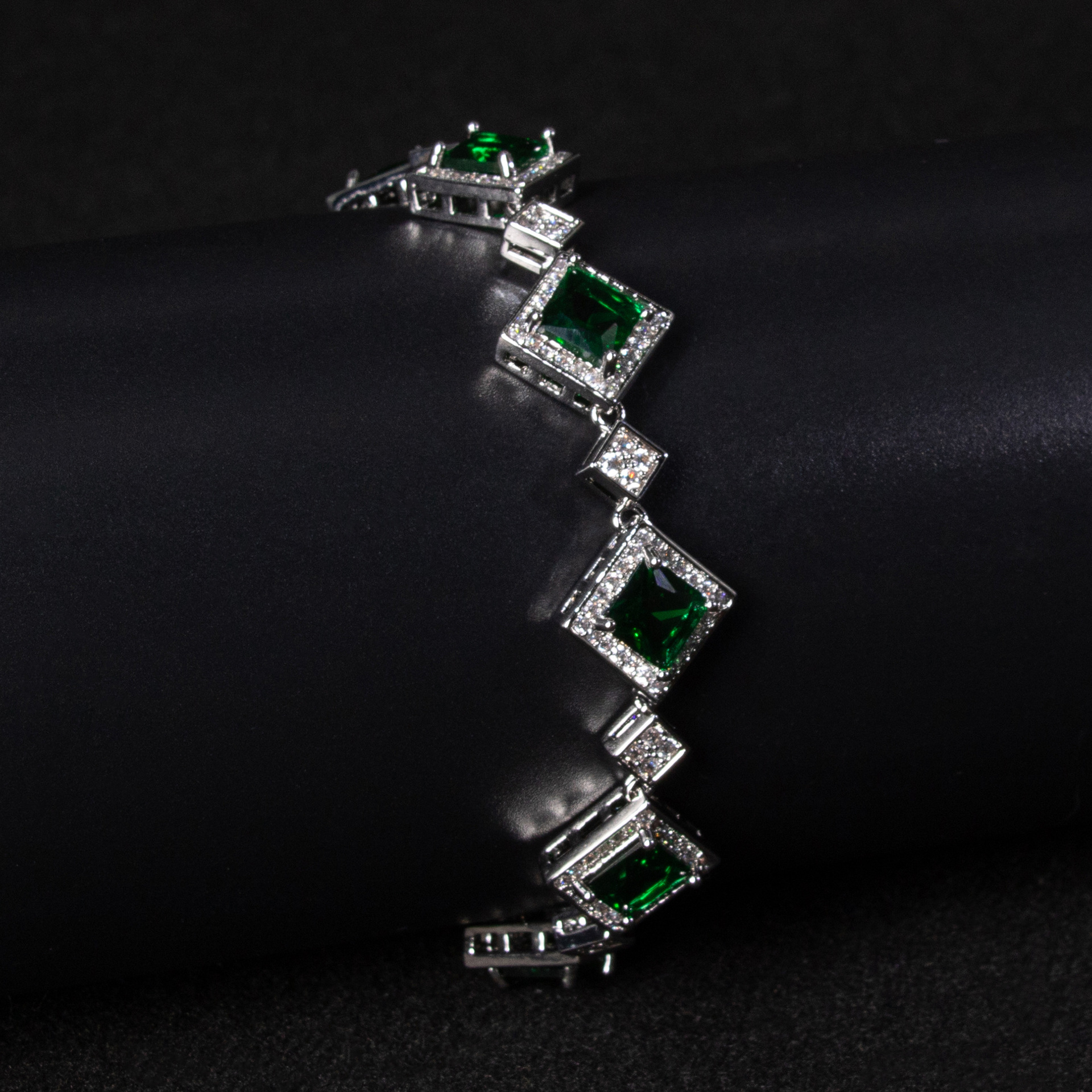 New affordable high quality zircon bracelet