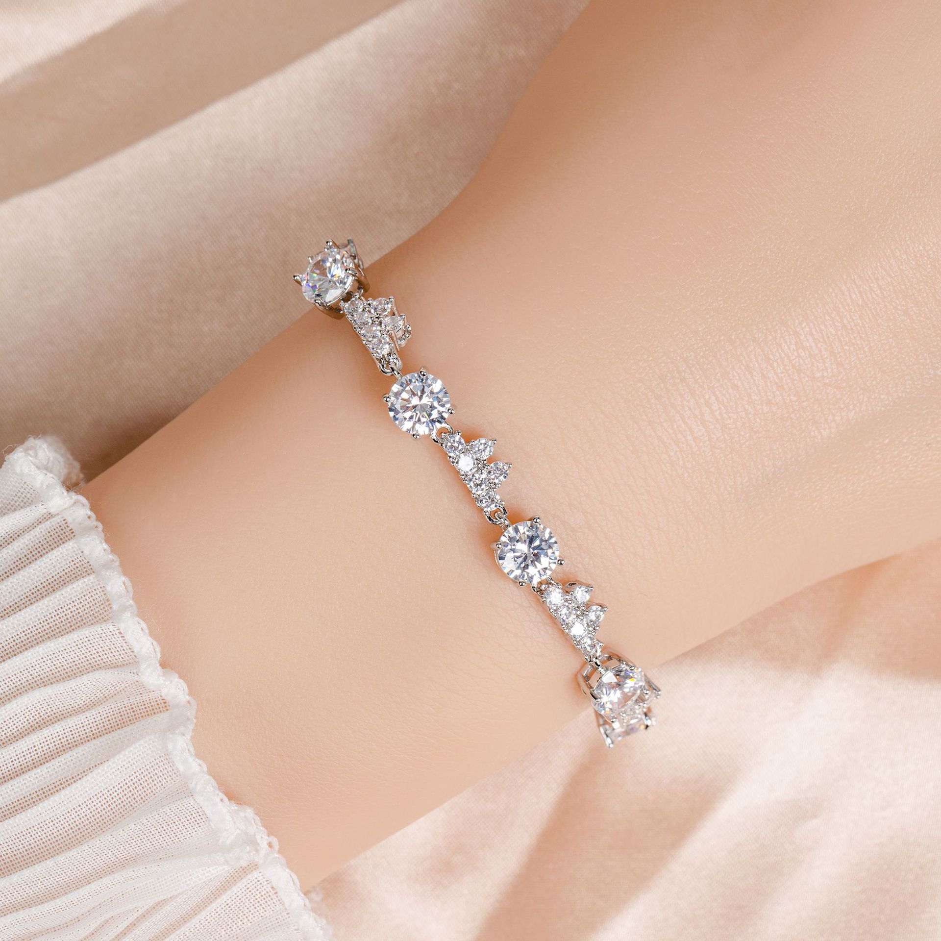 New Simple Shiny Zircon Bracelet